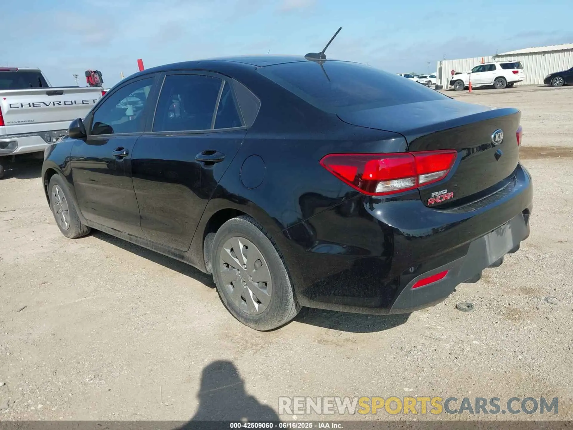 3 Photograph of a damaged car 3KPA24AD4LE328069 KIA RIO 2020