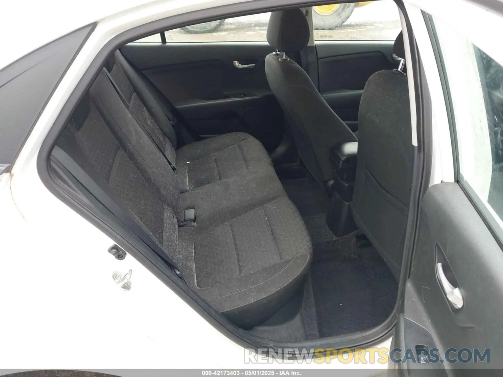 8 Photograph of a damaged car 3KPA24AD4LE335068 KIA RIO 2020