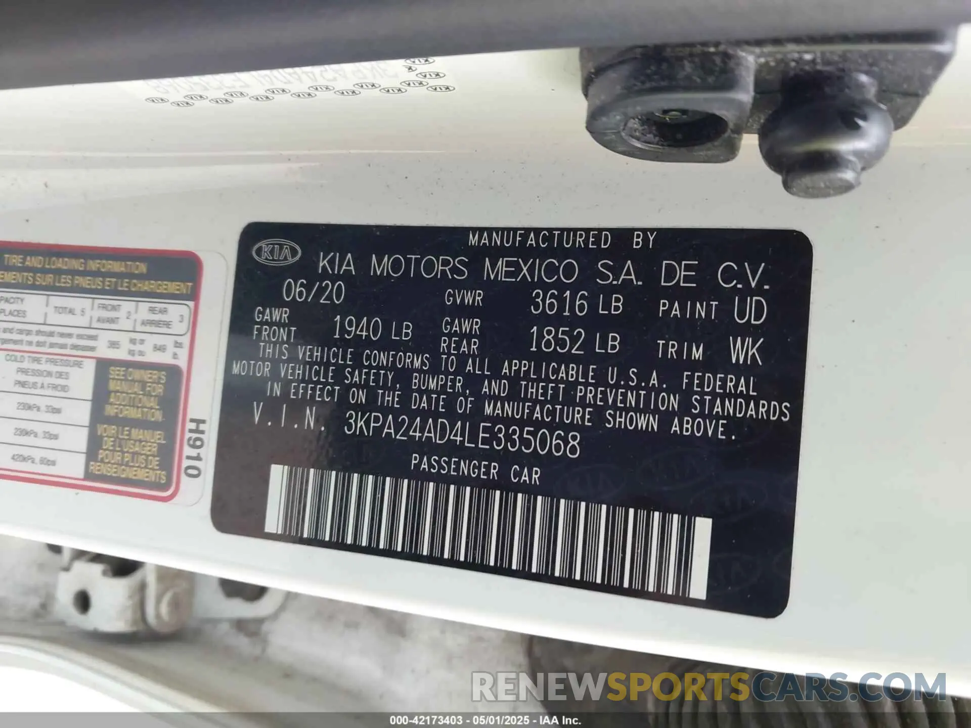 9 Photograph of a damaged car 3KPA24AD4LE335068 KIA RIO 2020