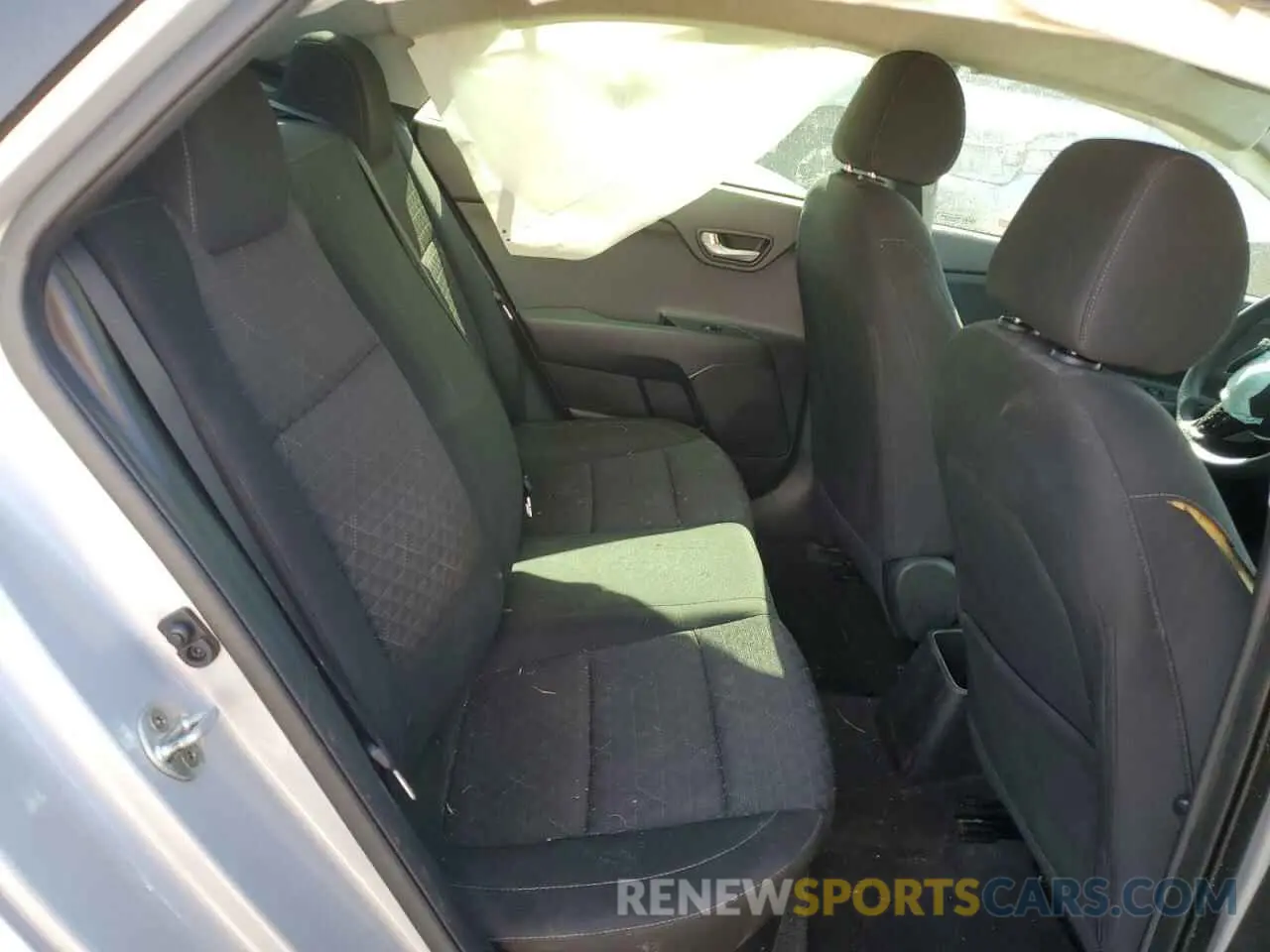 10 Photograph of a damaged car 3KPA24AD4LE336401 KIA RIO 2020