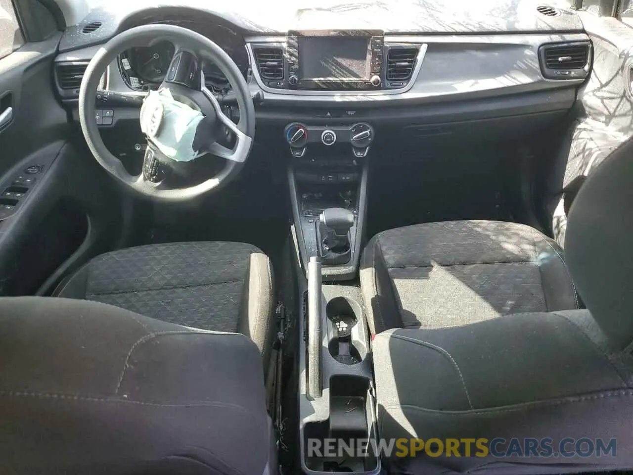 8 Photograph of a damaged car 3KPA24AD4LE336401 KIA RIO 2020