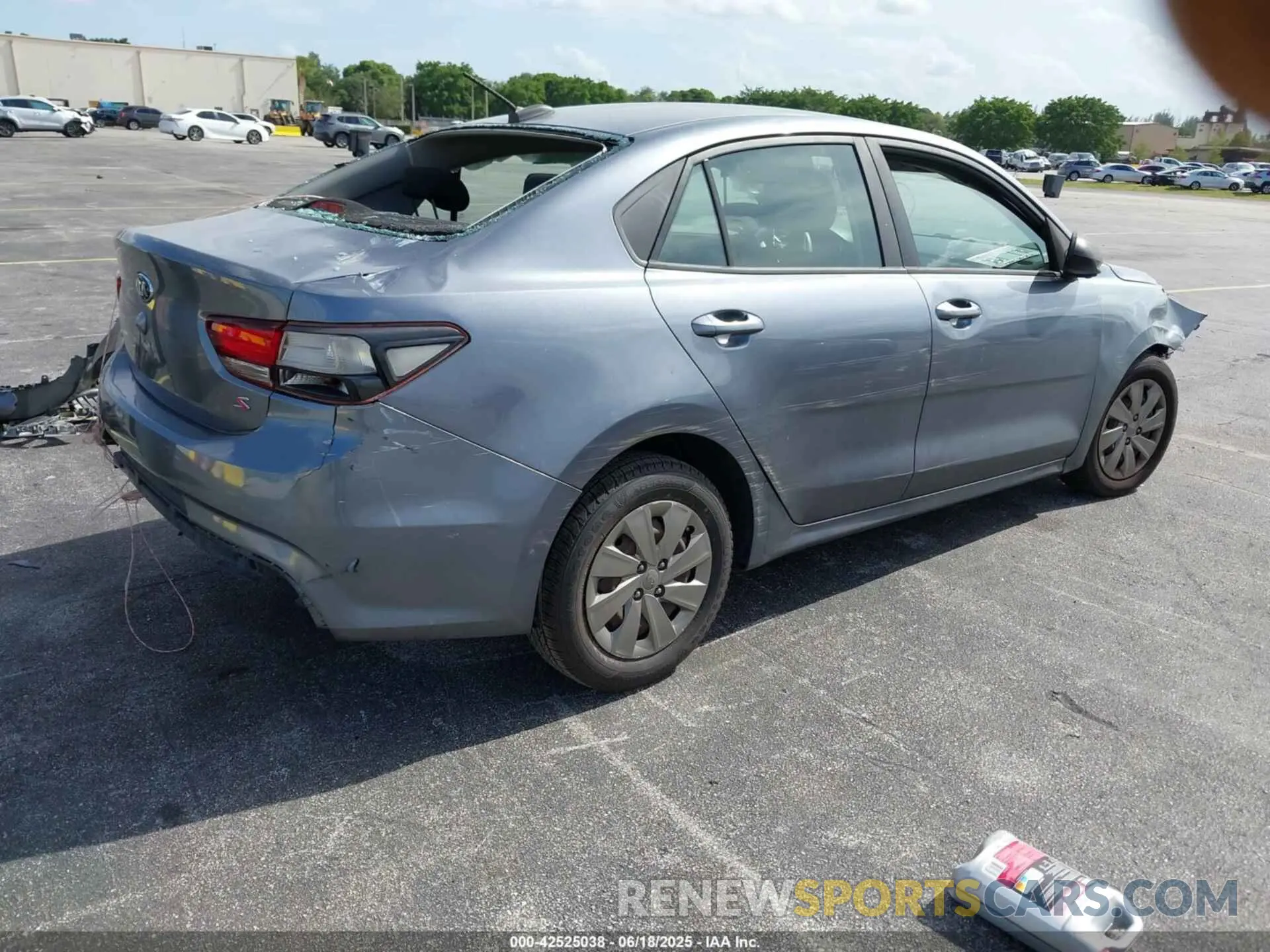 4 Photograph of a damaged car 3KPA24AD5LE295972 KIA RIO 2020