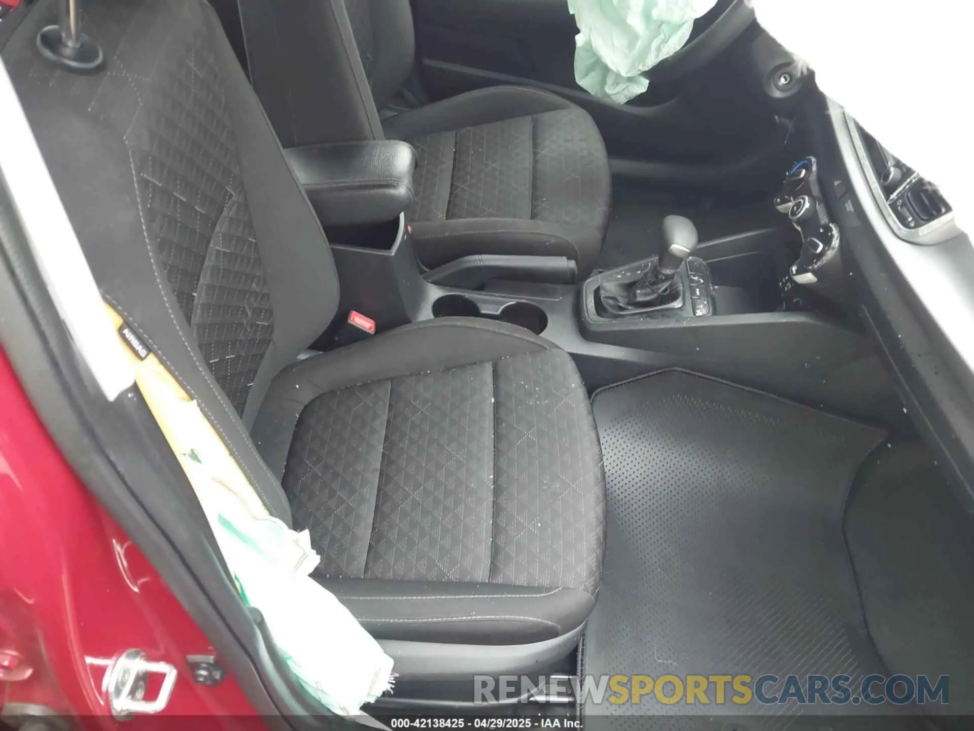 5 Photograph of a damaged car 3KPA24AD5LE298905 KIA RIO 2020