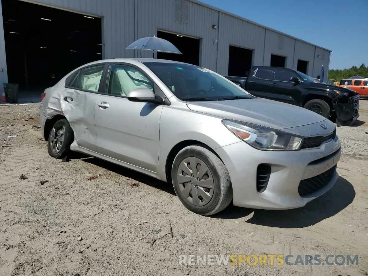4 Photograph of a damaged car 3KPA24AD5LE302872 KIA RIO 2020