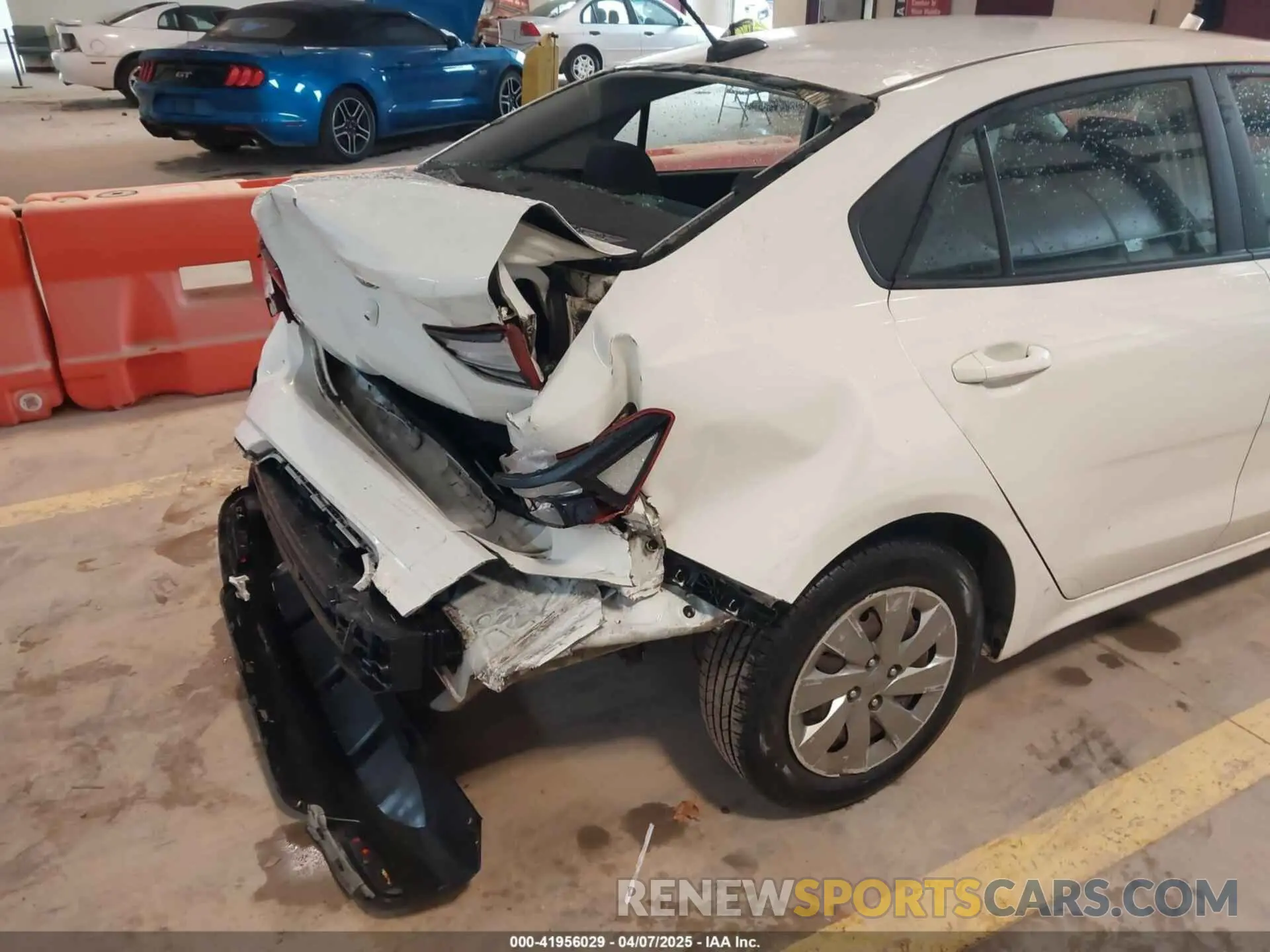 6 Photograph of a damaged car 3KPA24AD5LE311331 KIA RIO 2020