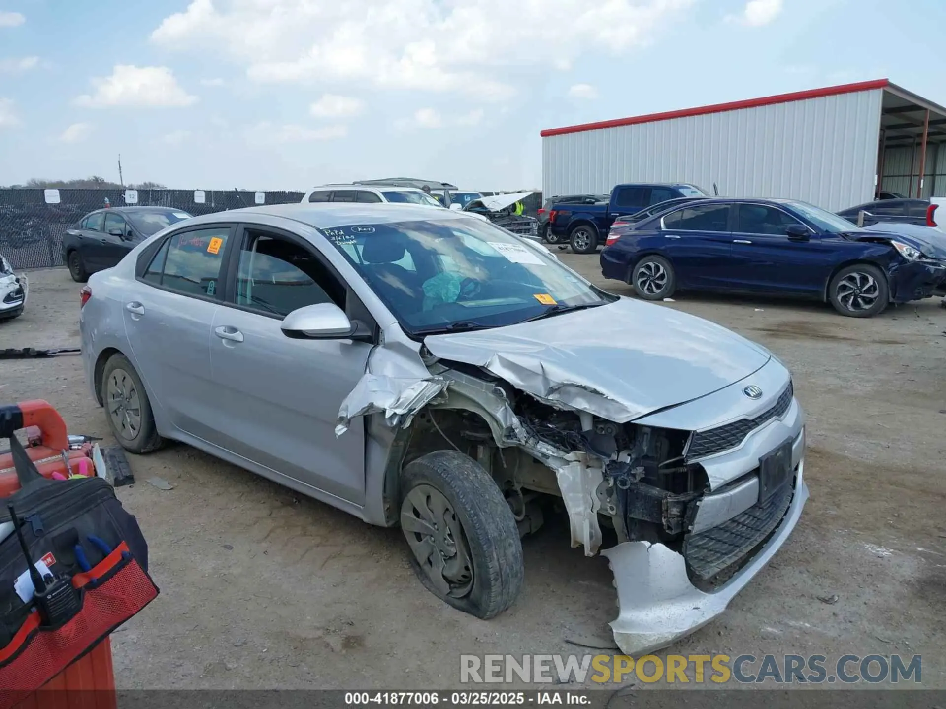 1 Photograph of a damaged car 3KPA24AD5LE311944 KIA RIO 2020