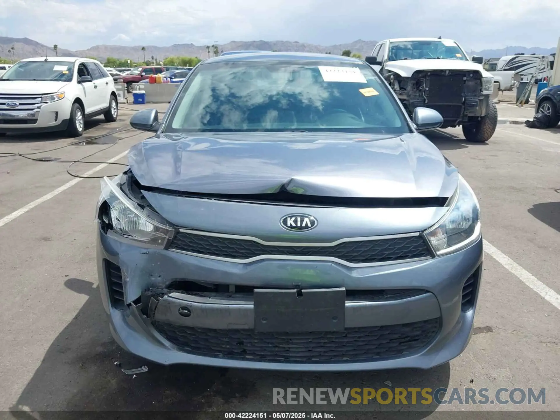 12 Photograph of a damaged car 3KPA24AD5LE321132 KIA RIO 2020