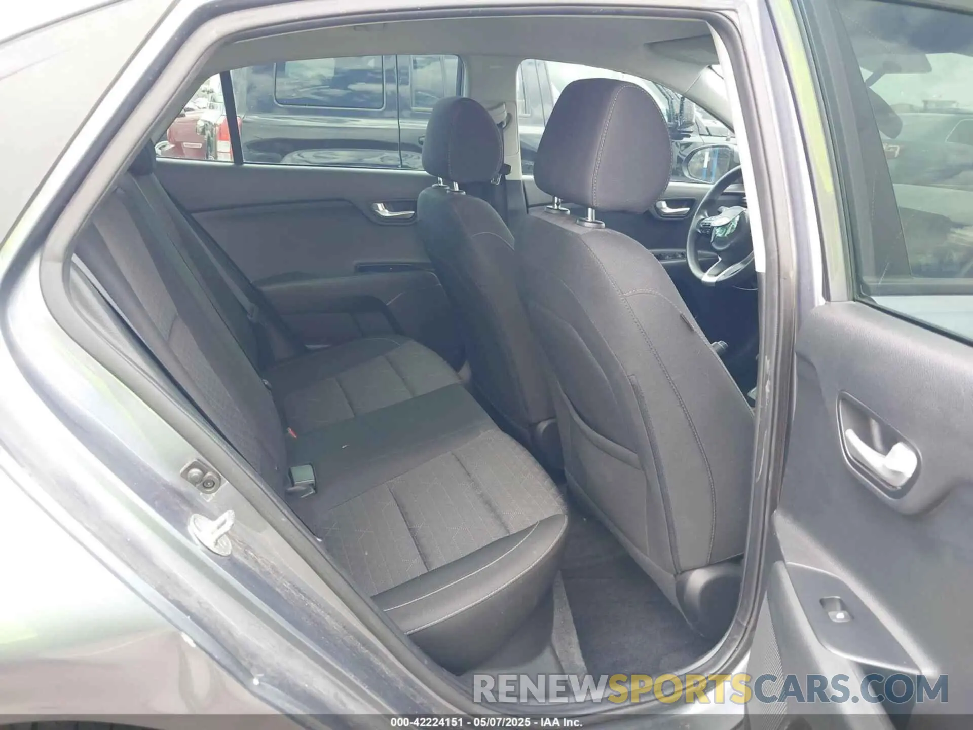 8 Photograph of a damaged car 3KPA24AD5LE321132 KIA RIO 2020