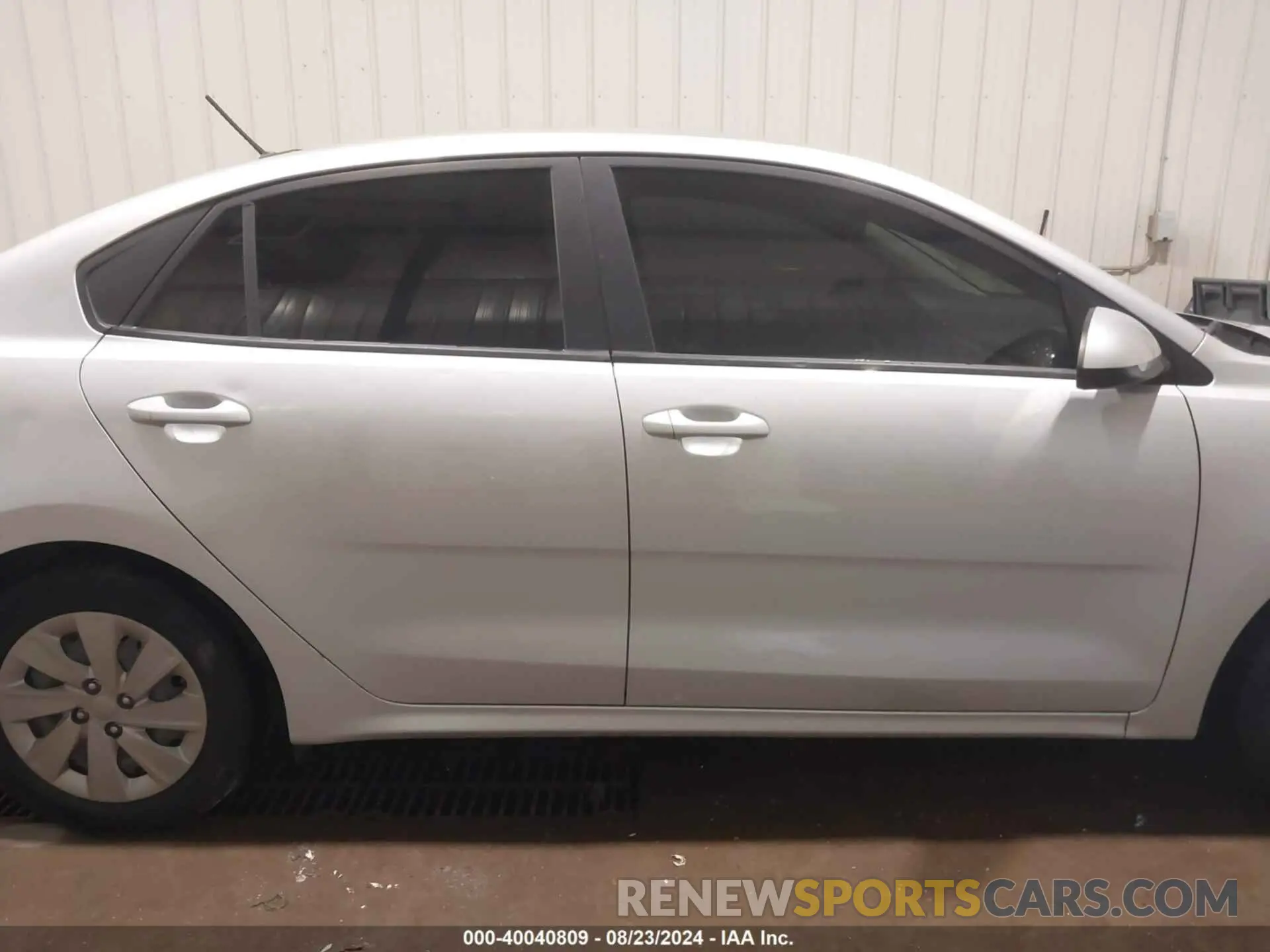 13 Photograph of a damaged car 3KPA24AD5LE330753 KIA RIO 2020