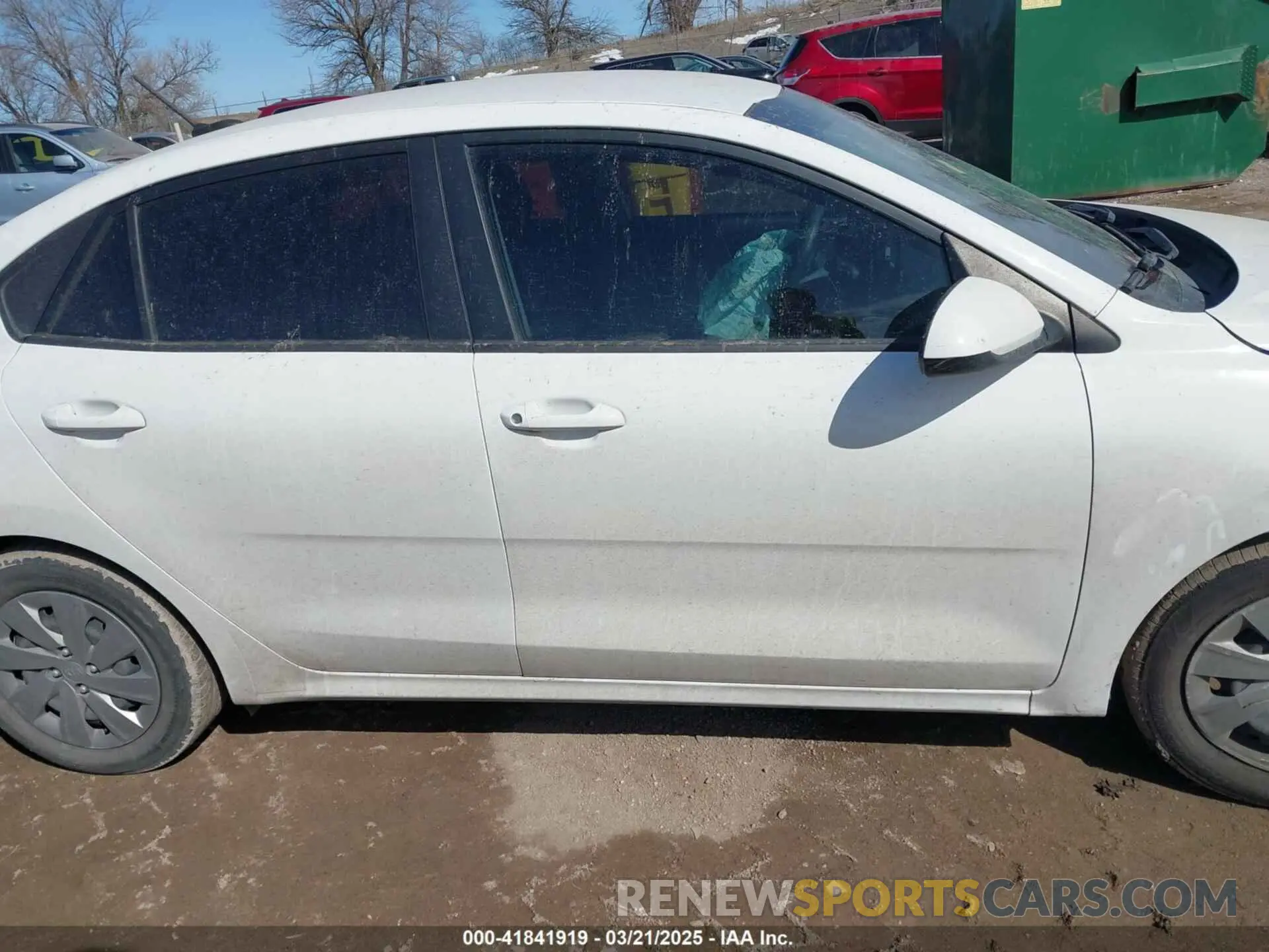 13 Photograph of a damaged car 3KPA24AD6LE261393 KIA RIO 2020