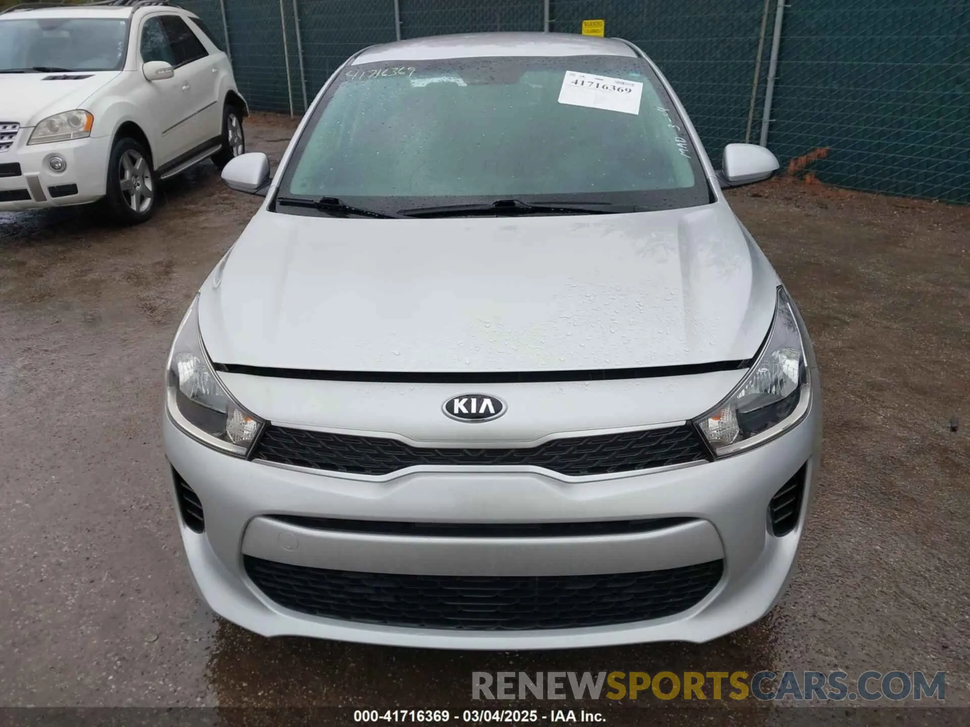 12 Photograph of a damaged car 3KPA24AD6LE273270 KIA RIO 2020