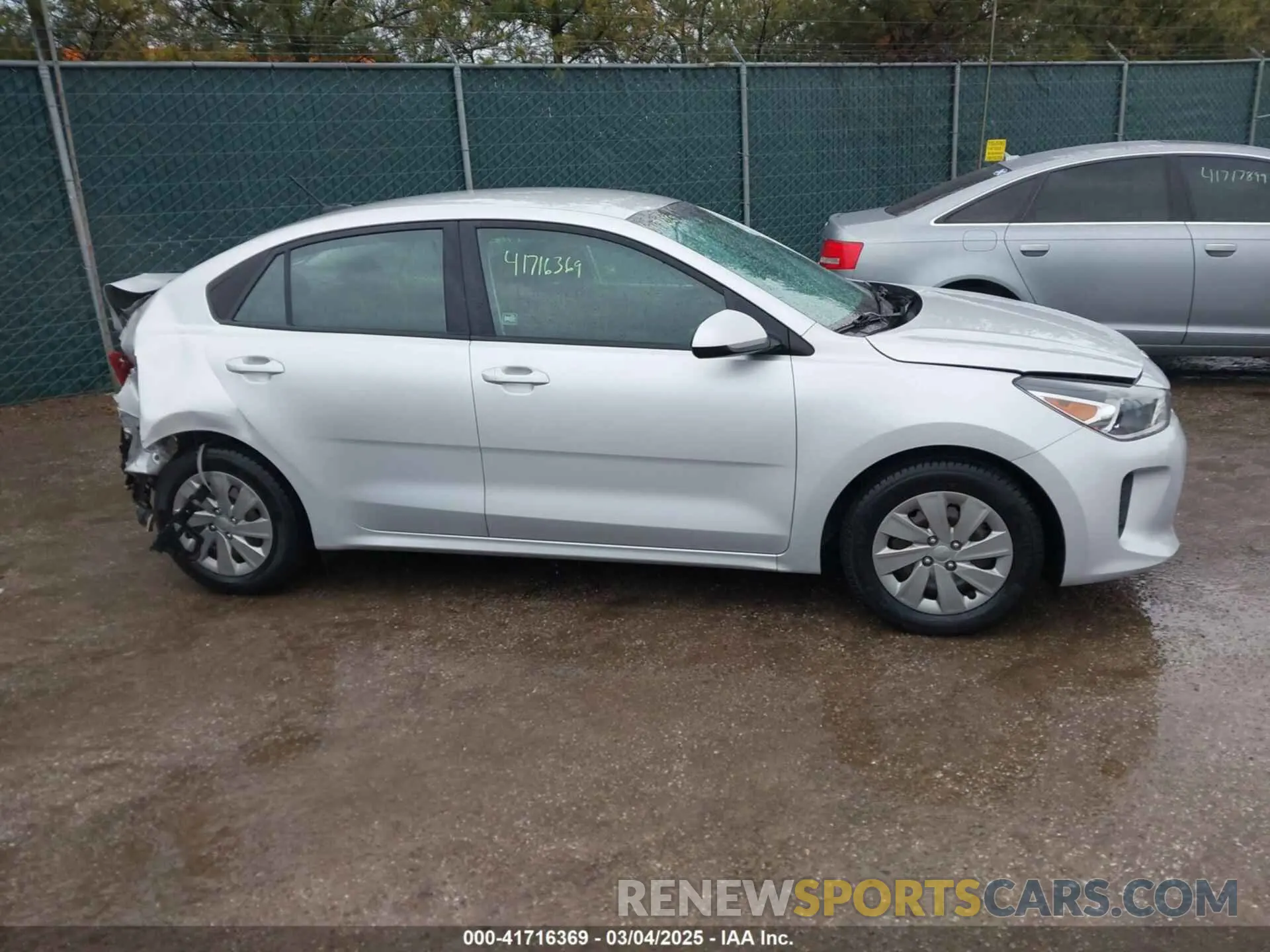 13 Photograph of a damaged car 3KPA24AD6LE273270 KIA RIO 2020