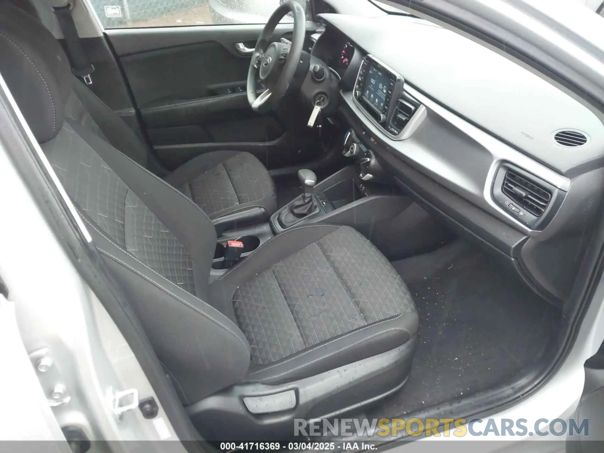 5 Photograph of a damaged car 3KPA24AD6LE273270 KIA RIO 2020