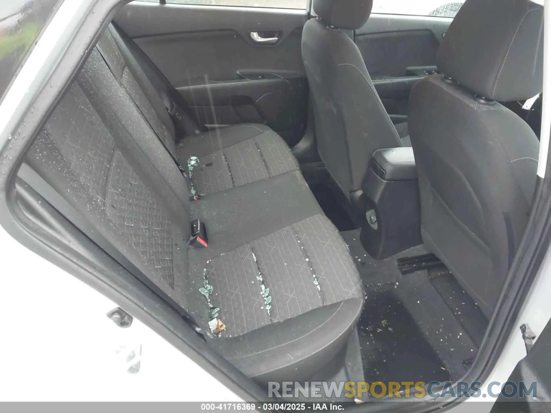 8 Photograph of a damaged car 3KPA24AD6LE273270 KIA RIO 2020