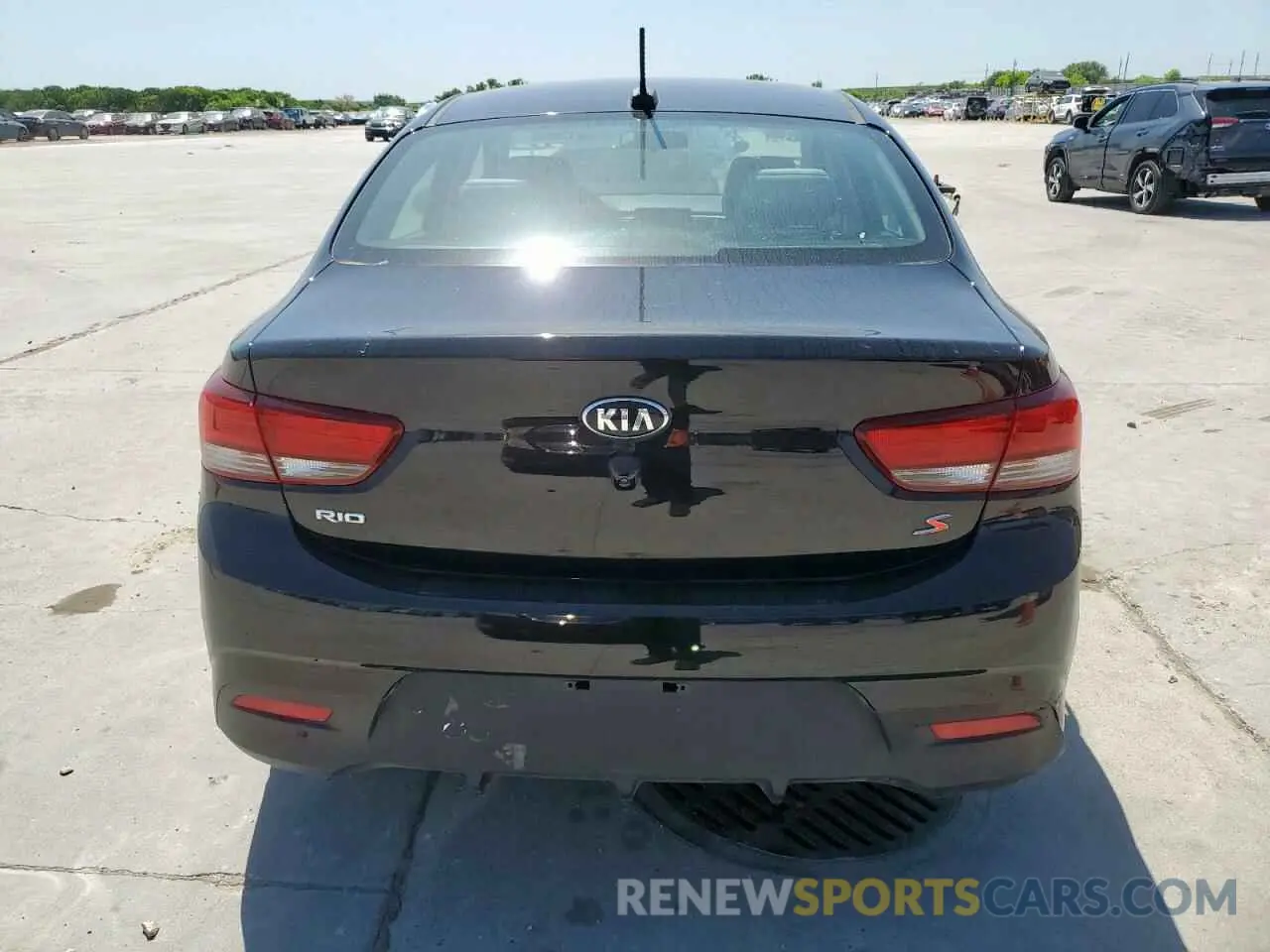 6 Photograph of a damaged car 3KPA24AD6LE282471 KIA RIO 2020