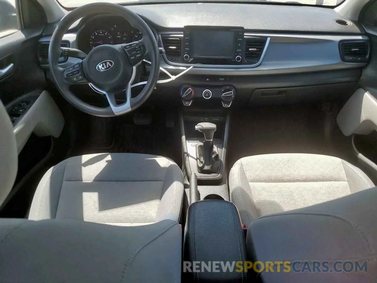 8 Photograph of a damaged car 3KPA24AD6LE282471 KIA RIO 2020