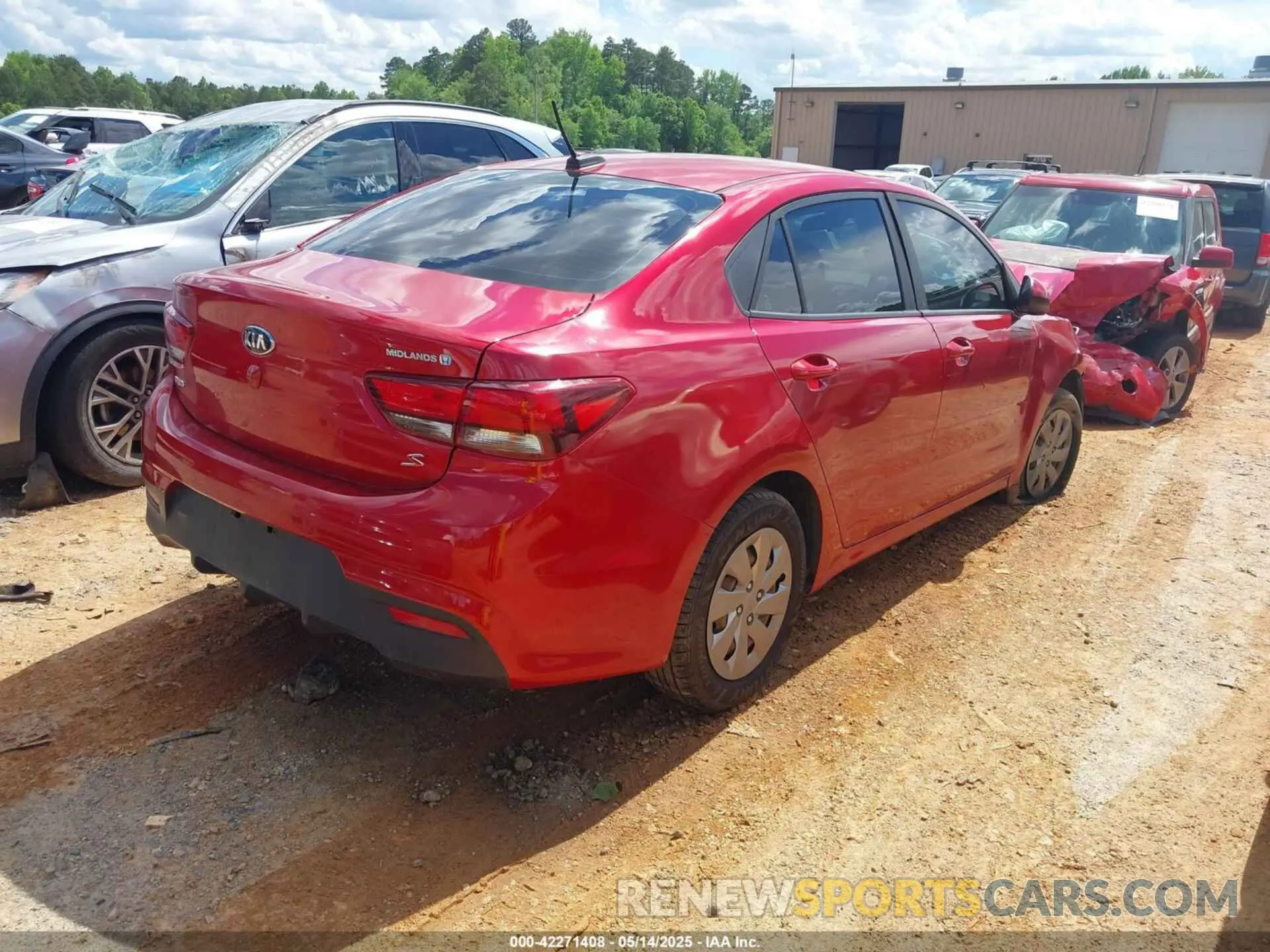 4 Photograph of a damaged car 3KPA24AD6LE284320 KIA RIO 2020