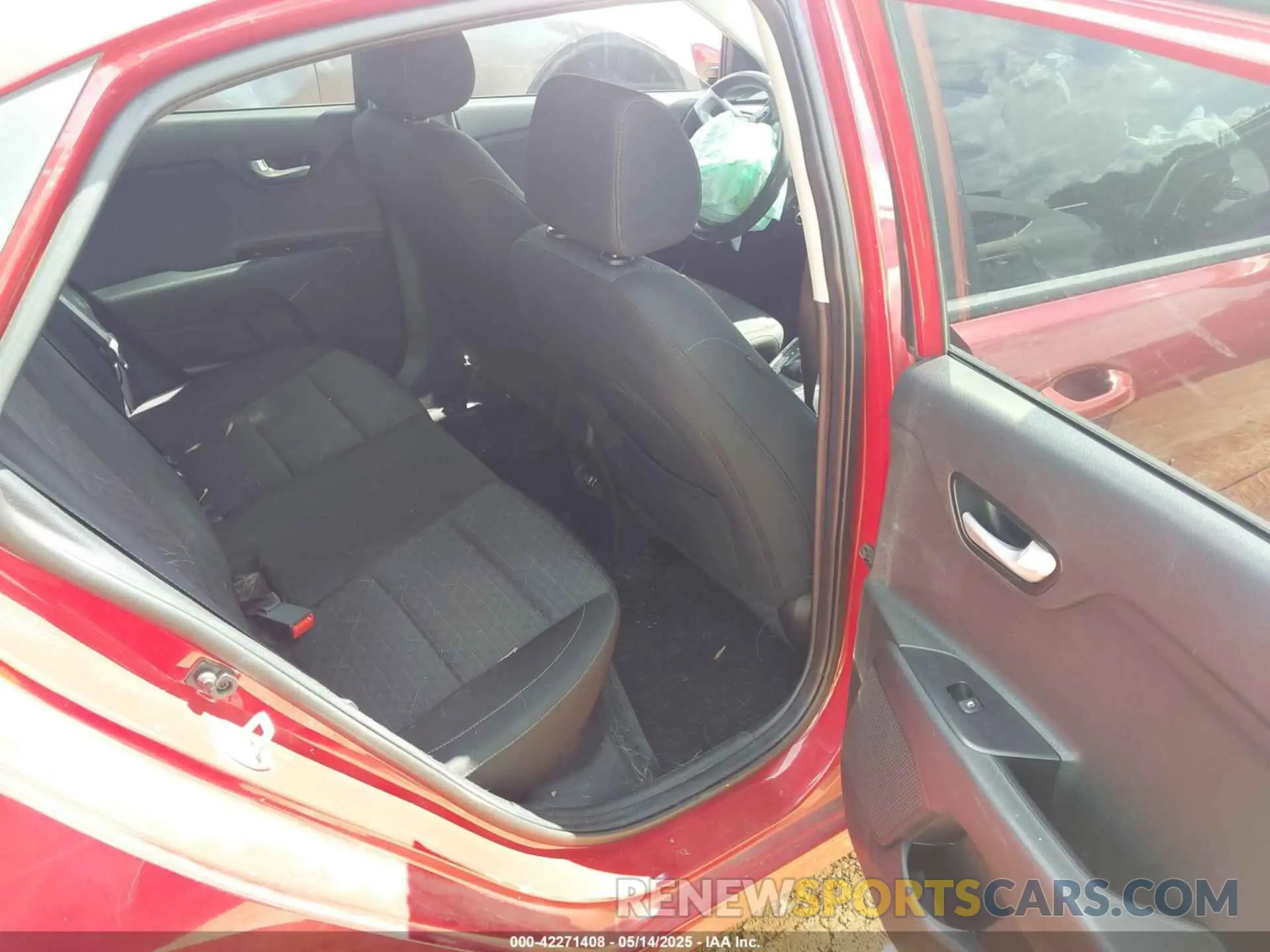 8 Photograph of a damaged car 3KPA24AD6LE284320 KIA RIO 2020