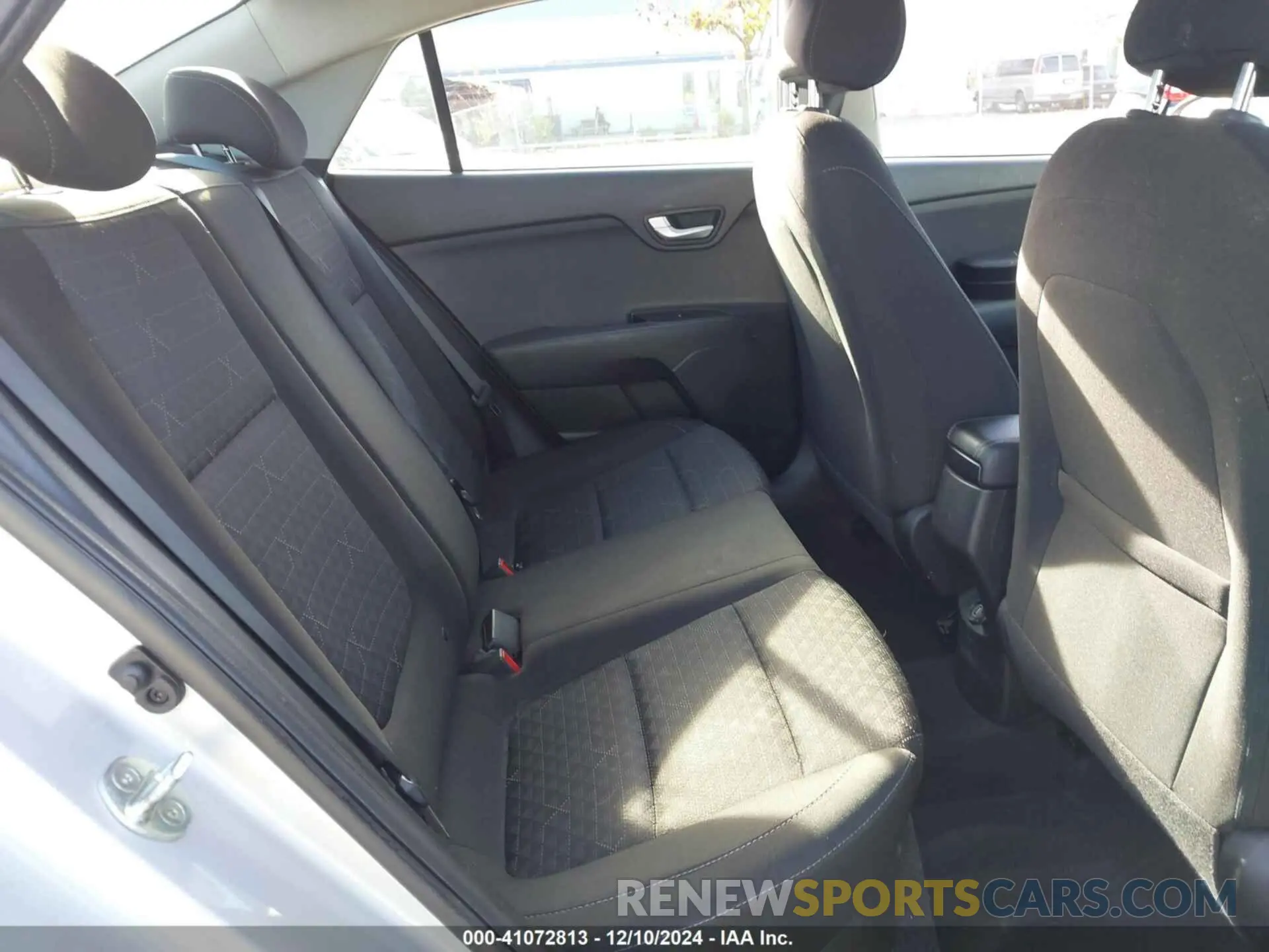 8 Photograph of a damaged car 3KPA24AD6LE312262 KIA RIO 2020