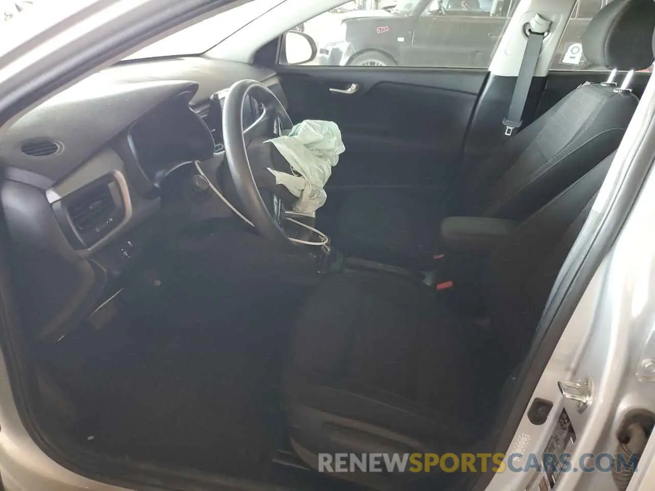 7 Photograph of a damaged car 3KPA24AD6LE328557 KIA RIO 2020