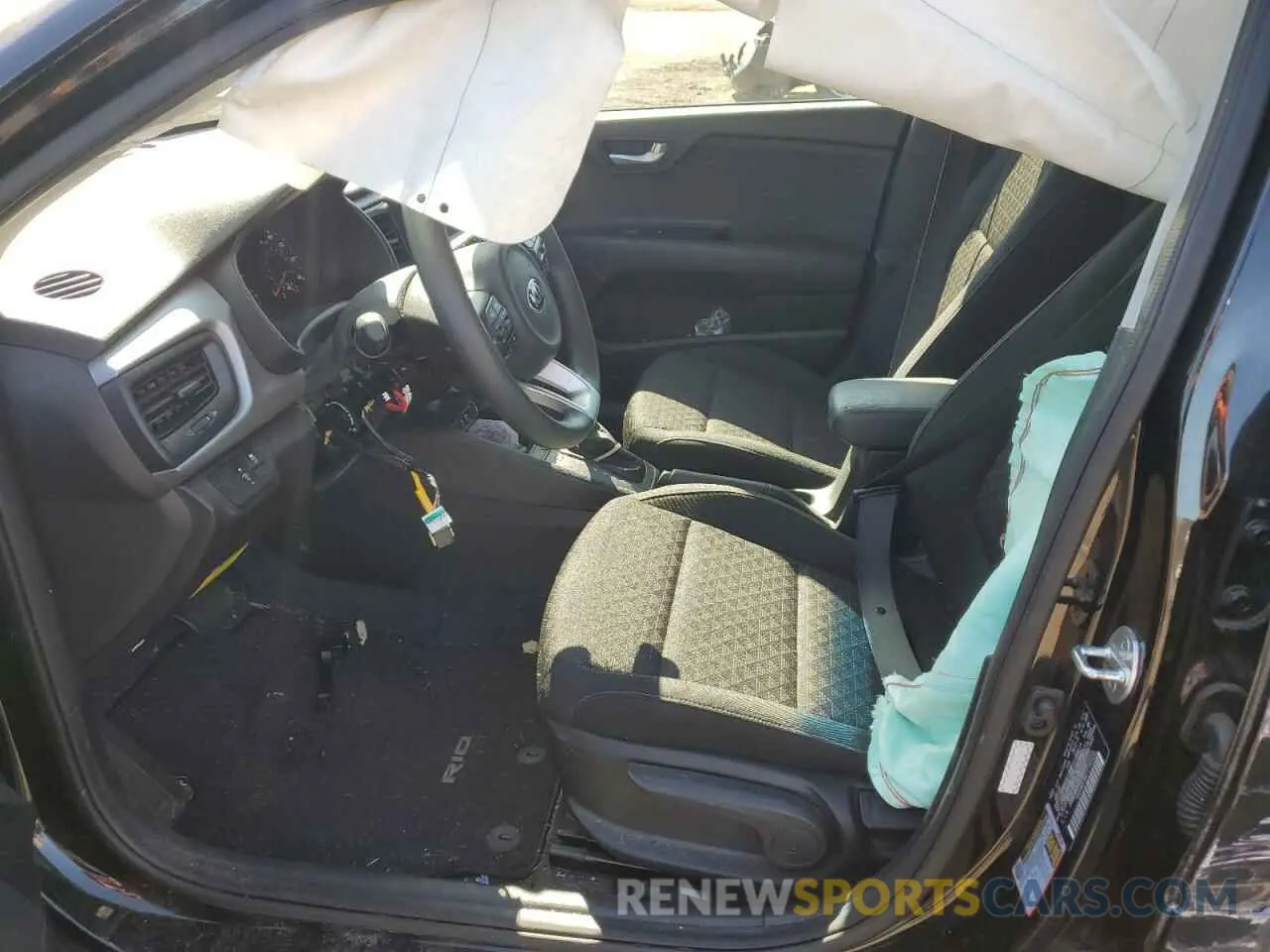 7 Photograph of a damaged car 3KPA24AD7LE260429 KIA RIO 2020