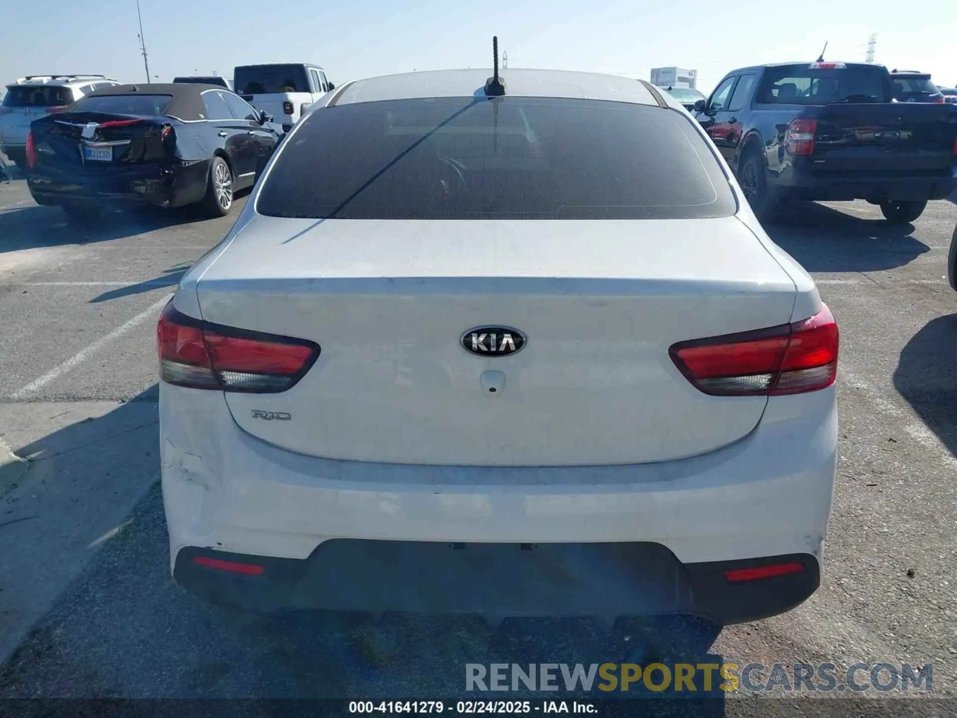 16 Photograph of a damaged car 3KPA24AD7LE297805 KIA RIO 2020