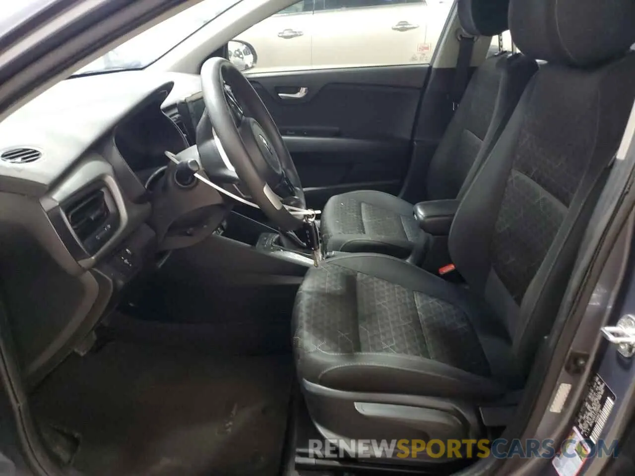 7 Photograph of a damaged car 3KPA24AD7LE330091 KIA RIO 2020