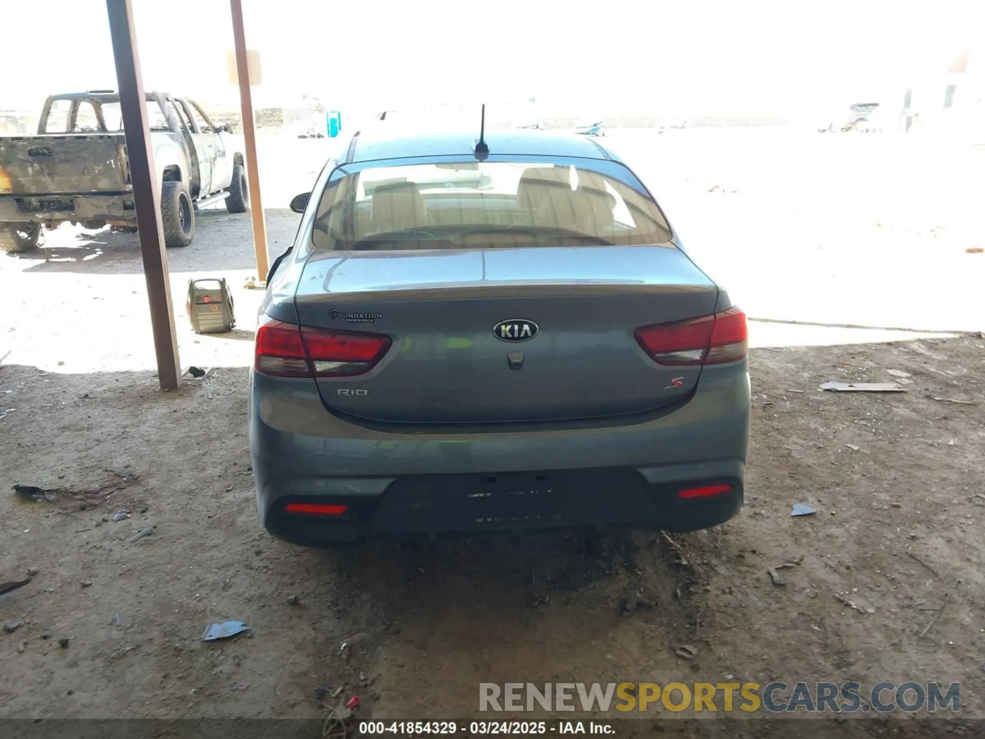 16 Photograph of a damaged car 3KPA24AD7LE346730 KIA RIO 2020