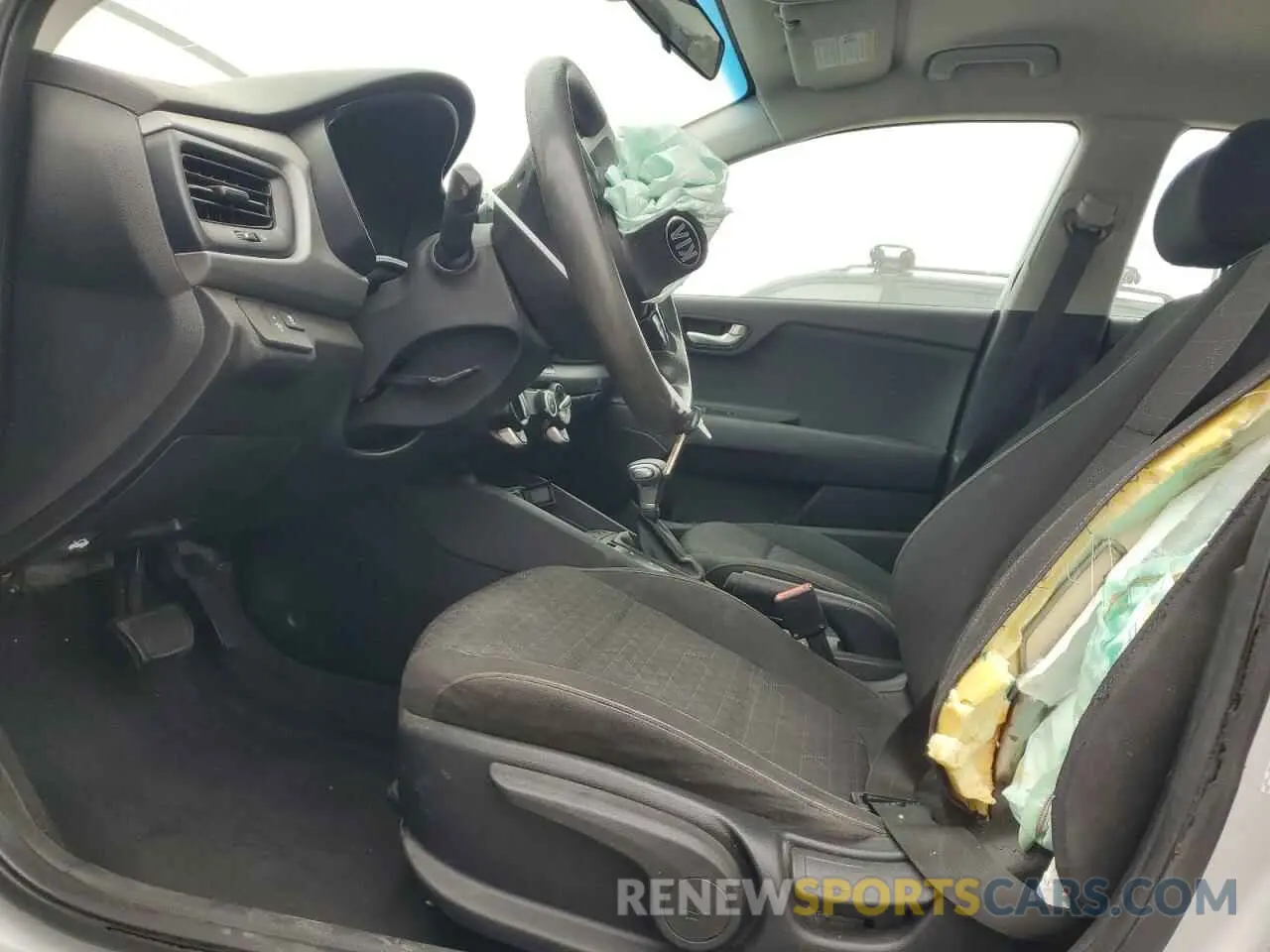 7 Photograph of a damaged car 3KPA24AD7LE352849 KIA RIO 2020