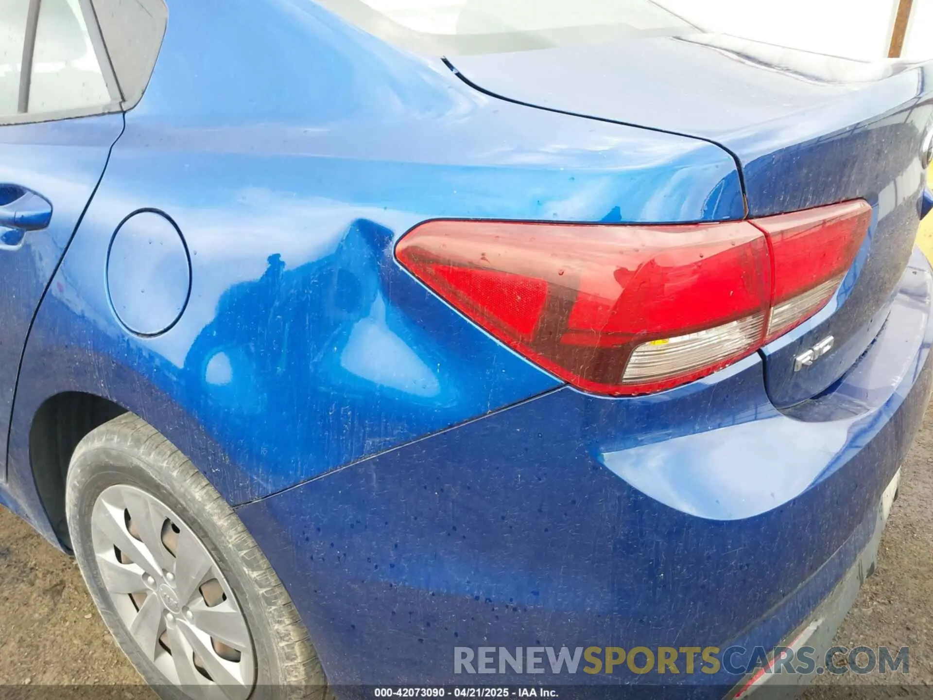 17 Photograph of a damaged car 3KPA24AD8LE263081 KIA RIO 2020