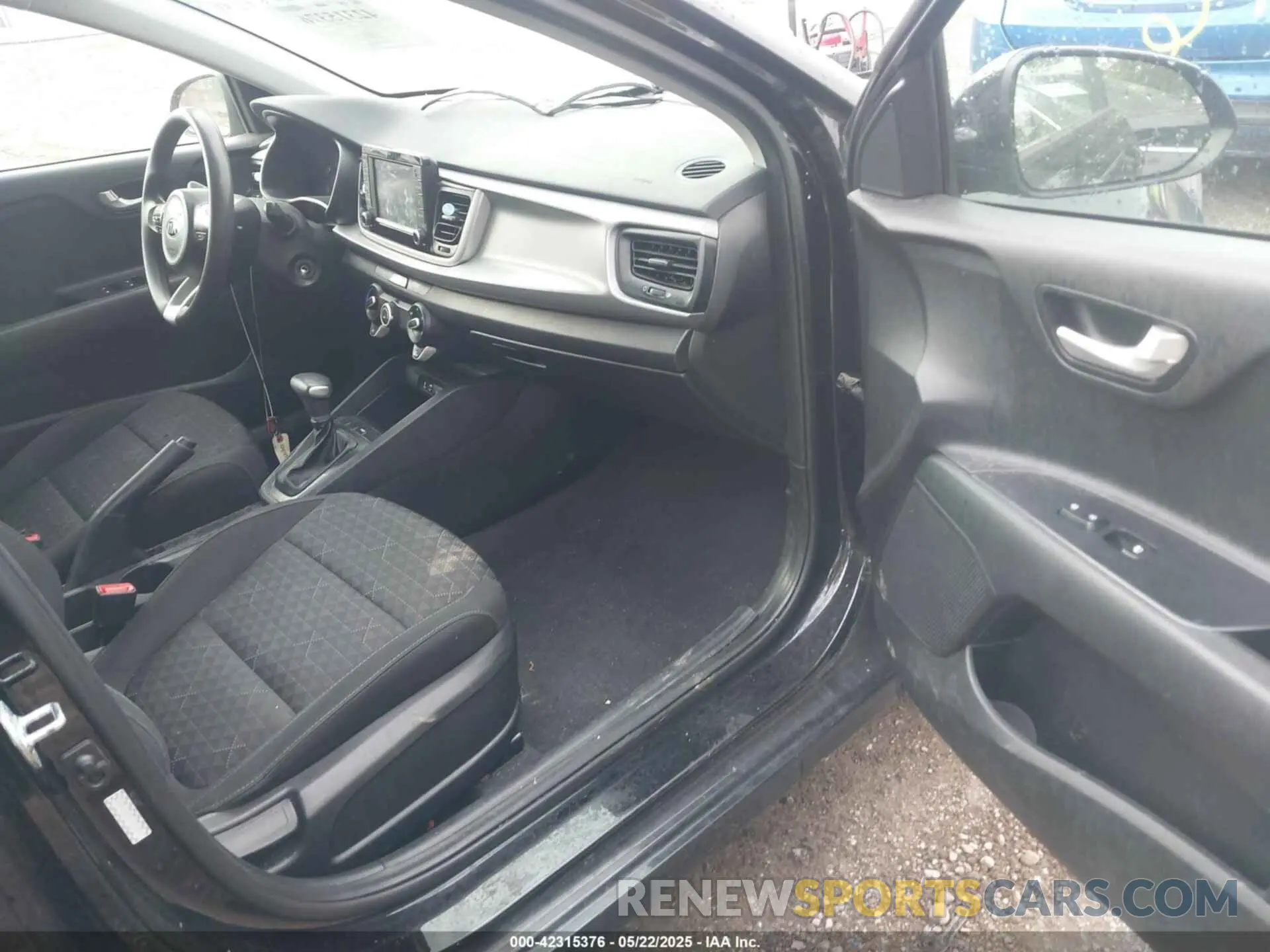 5 Photograph of a damaged car 3KPA24AD8LE315244 KIA RIO 2020