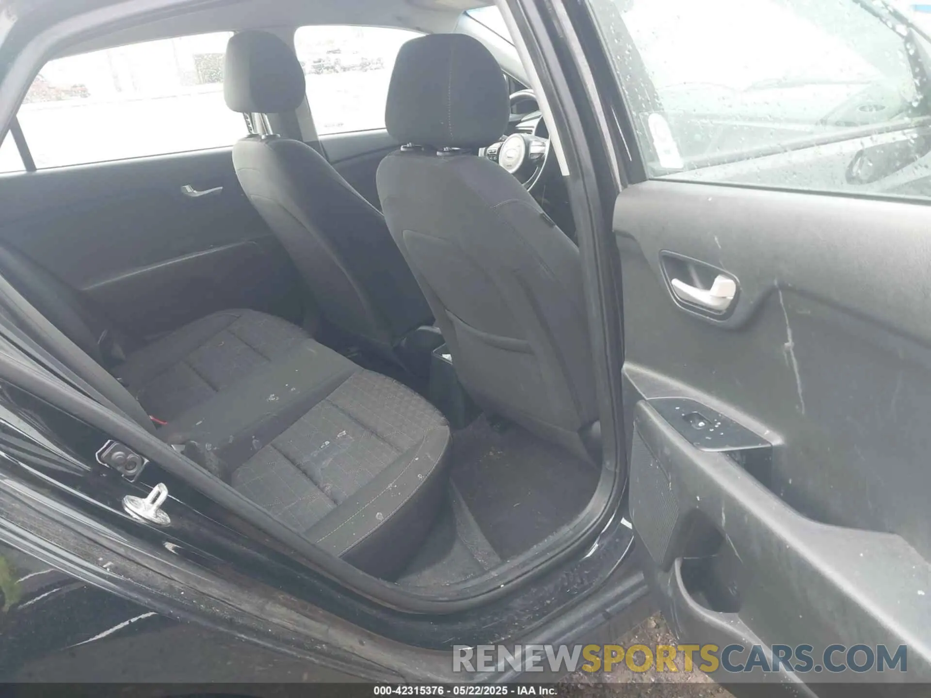8 Photograph of a damaged car 3KPA24AD8LE315244 KIA RIO 2020