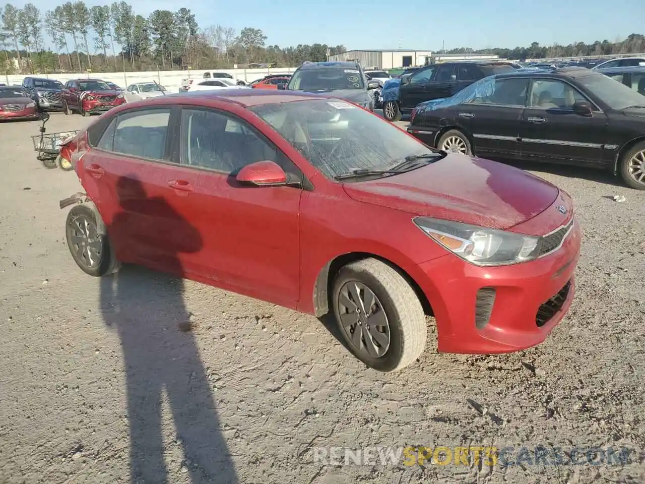 4 Photograph of a damaged car 3KPA24AD8LE331895 KIA RIO 2020