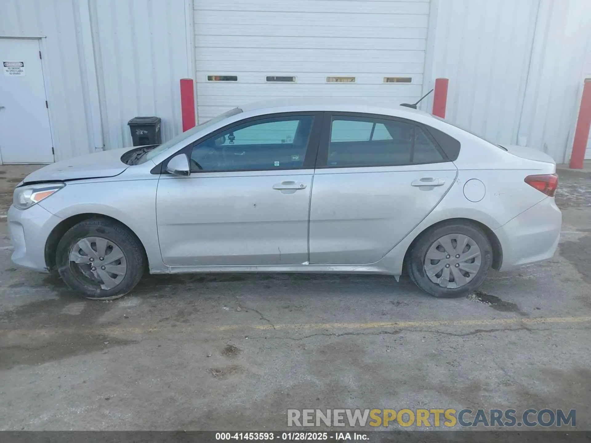 14 Photograph of a damaged car 3KPA24AD8LE336689 KIA RIO 2020