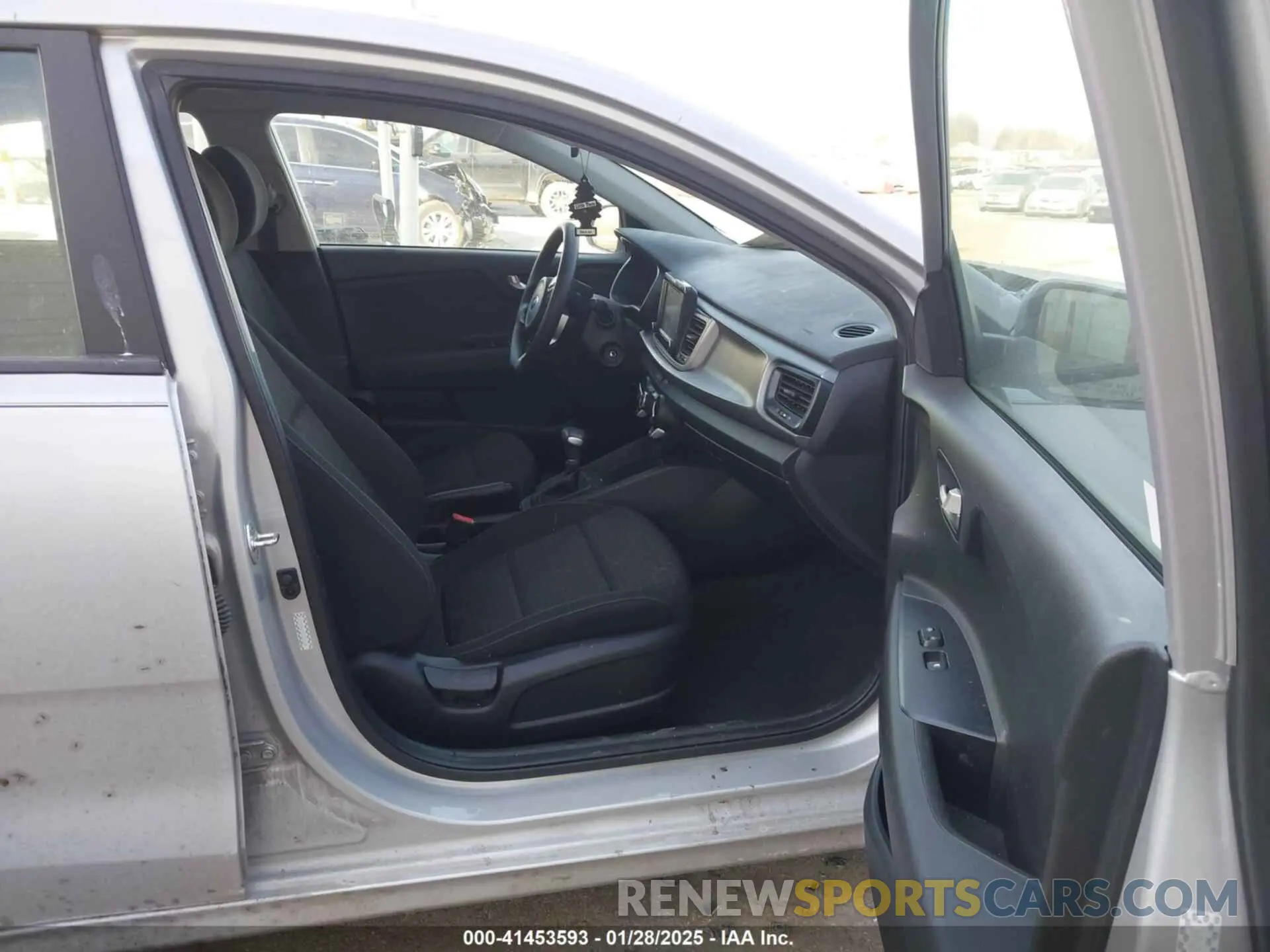 5 Photograph of a damaged car 3KPA24AD8LE336689 KIA RIO 2020