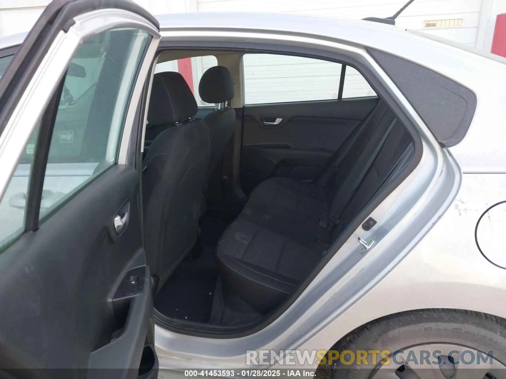 8 Photograph of a damaged car 3KPA24AD8LE336689 KIA RIO 2020