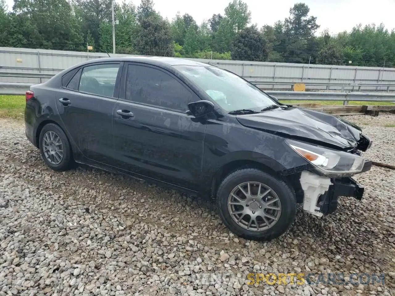 4 Photograph of a damaged car 3KPA24AD9LE257113 KIA RIO 2020