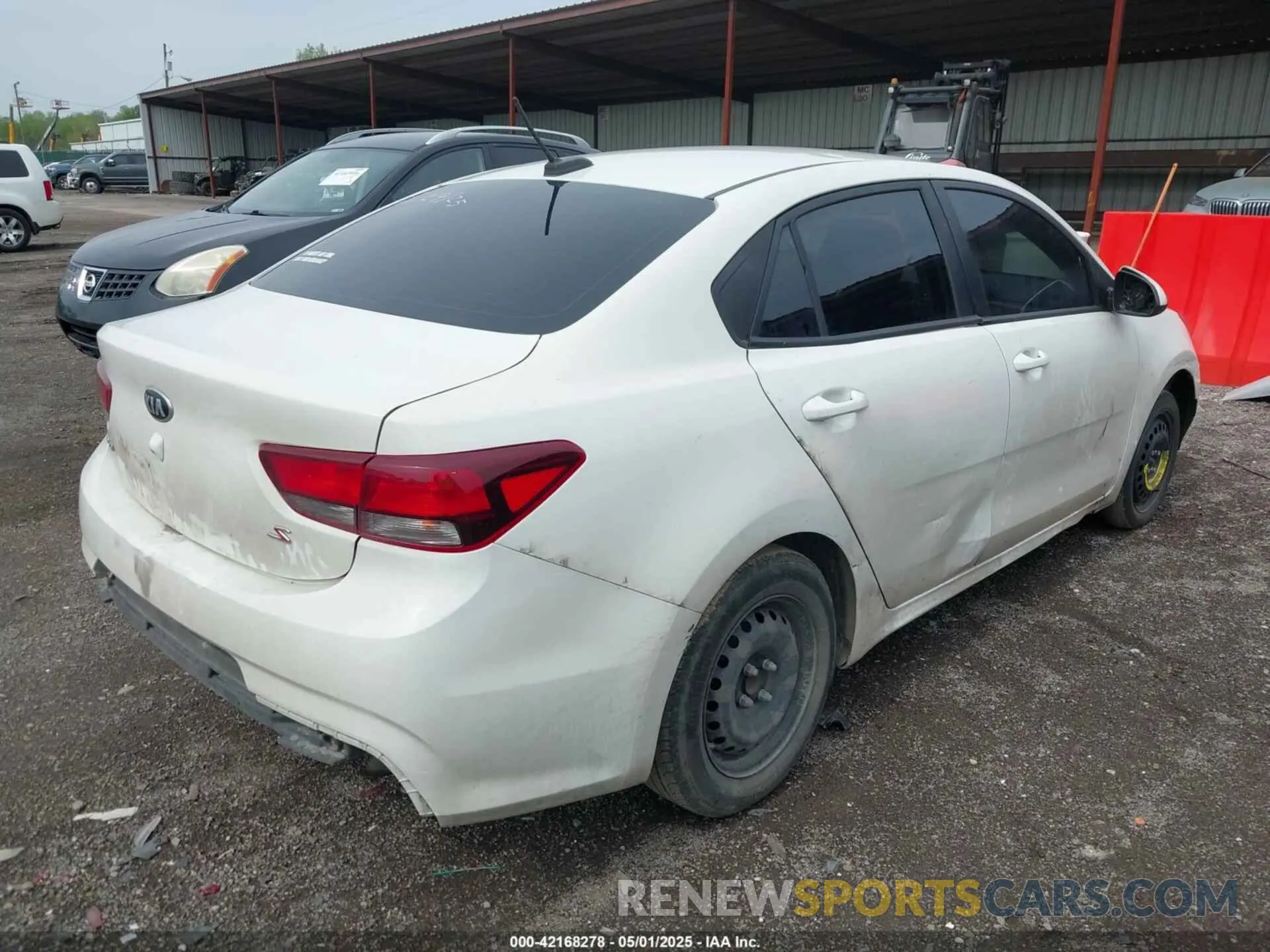 4 Photograph of a damaged car 3KPA24AD9LE288393 KIA RIO 2020
