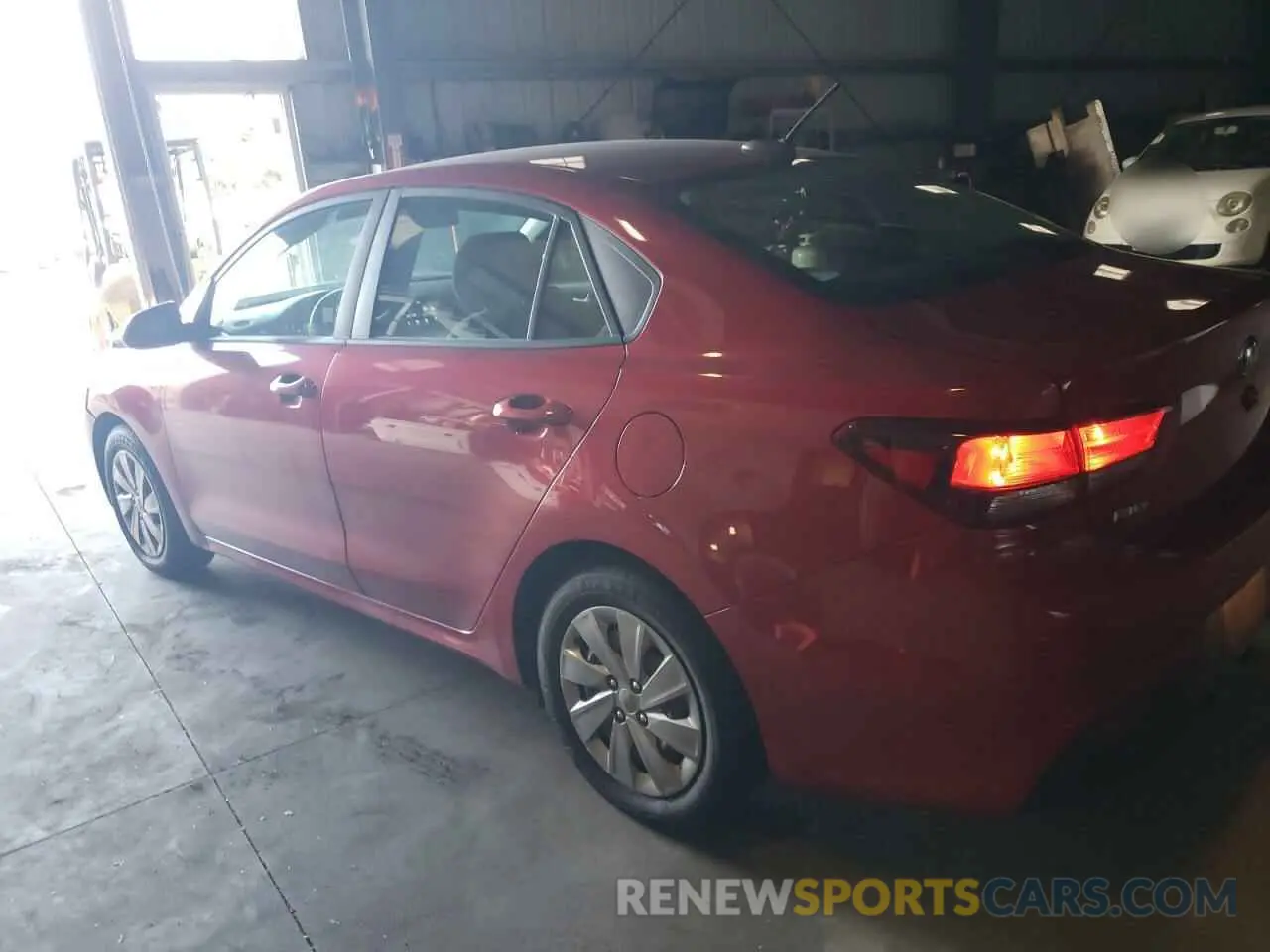 2 Photograph of a damaged car 3KPA24AD9LE295537 KIA RIO 2020