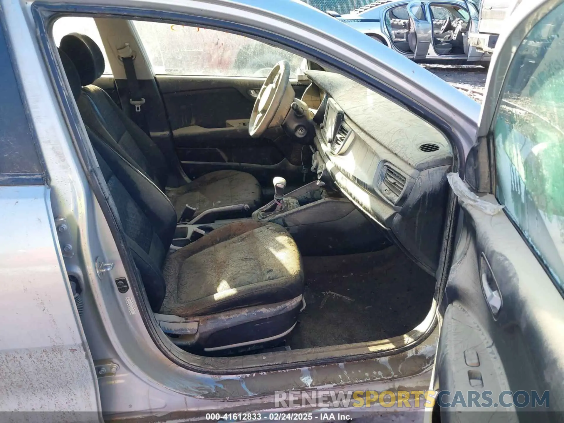 5 Photograph of a damaged car 3KPA24AD9LE311302 KIA RIO 2020