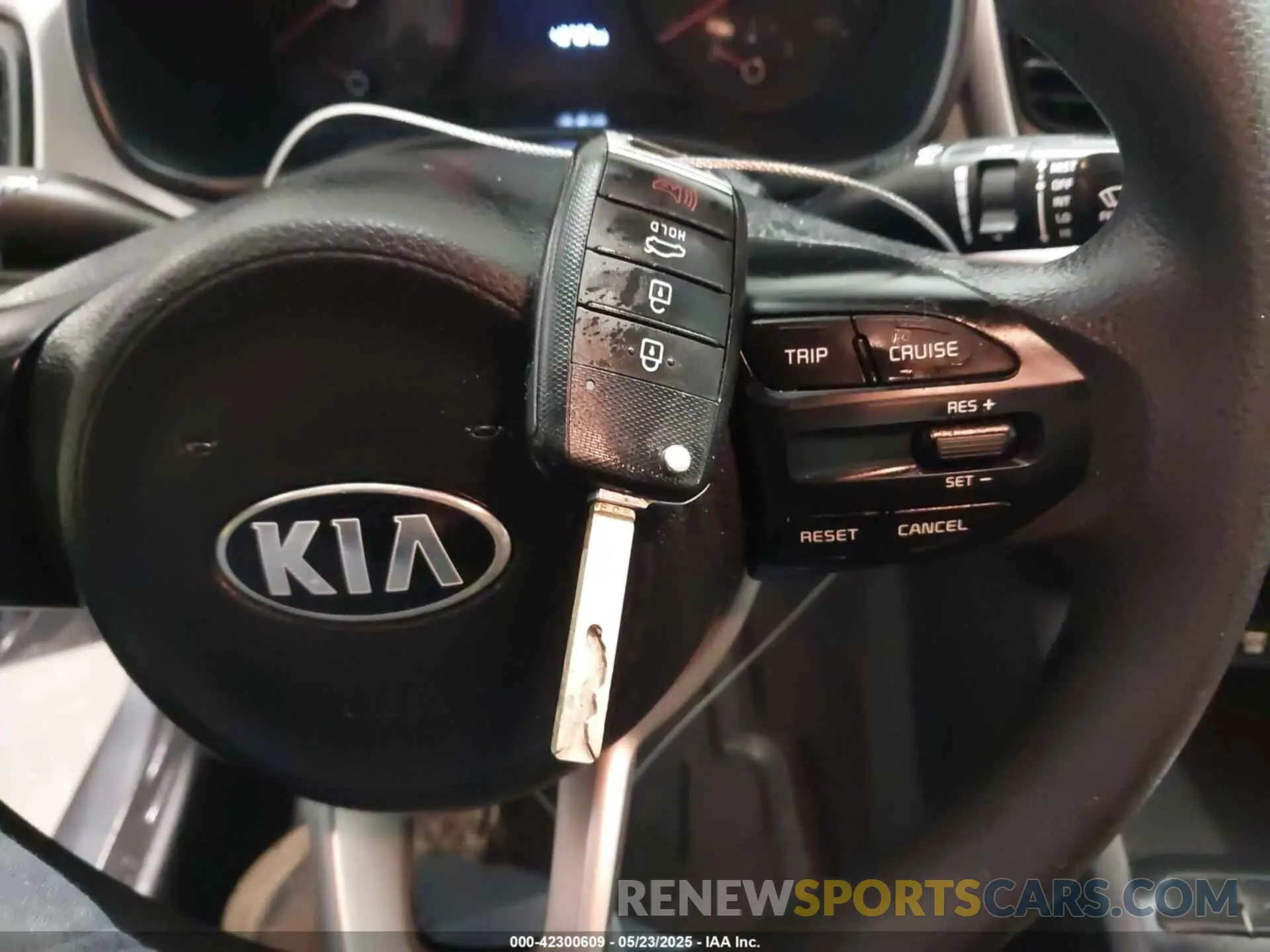 11 Photograph of a damaged car 3KPA24AD9LE333445 KIA RIO 2020