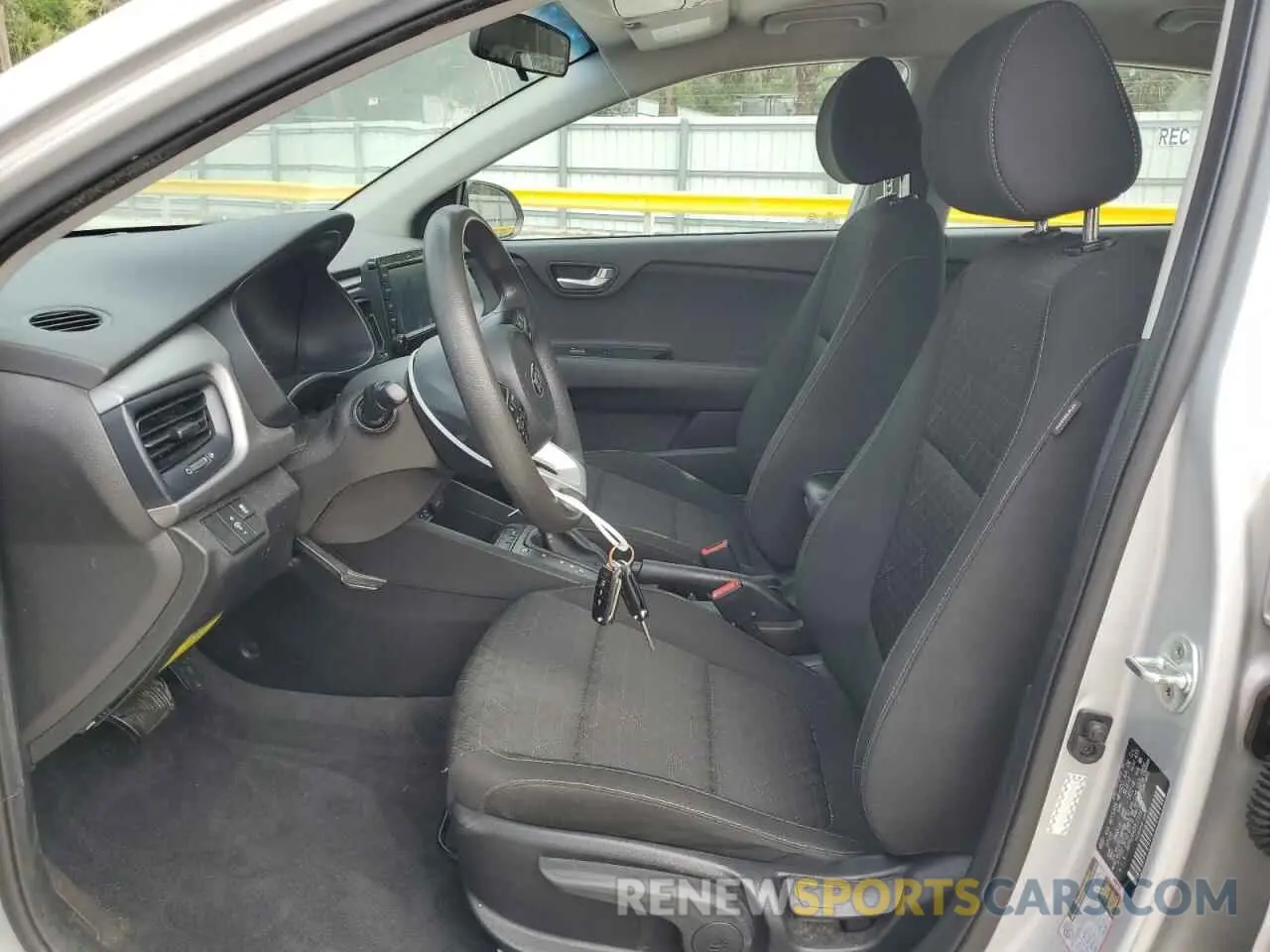 7 Photograph of a damaged car 3KPA24AD9LE339195 KIA RIO 2020