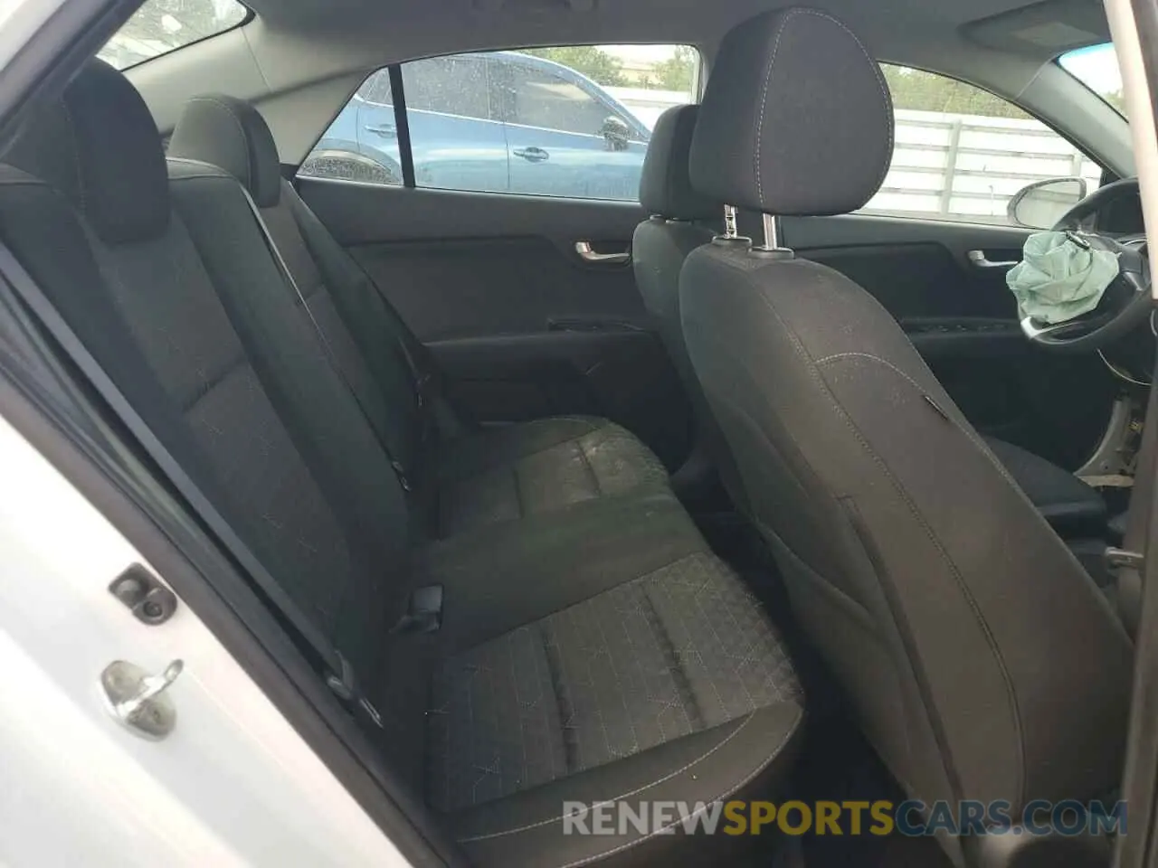 10 Photograph of a damaged car 3KPA24AD9LE342467 KIA RIO 2020