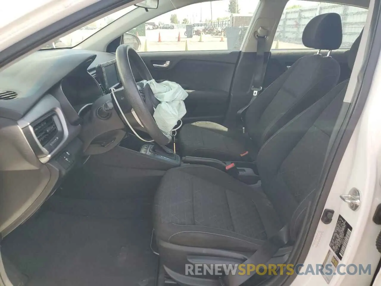 7 Photograph of a damaged car 3KPA24AD9LE342467 KIA RIO 2020