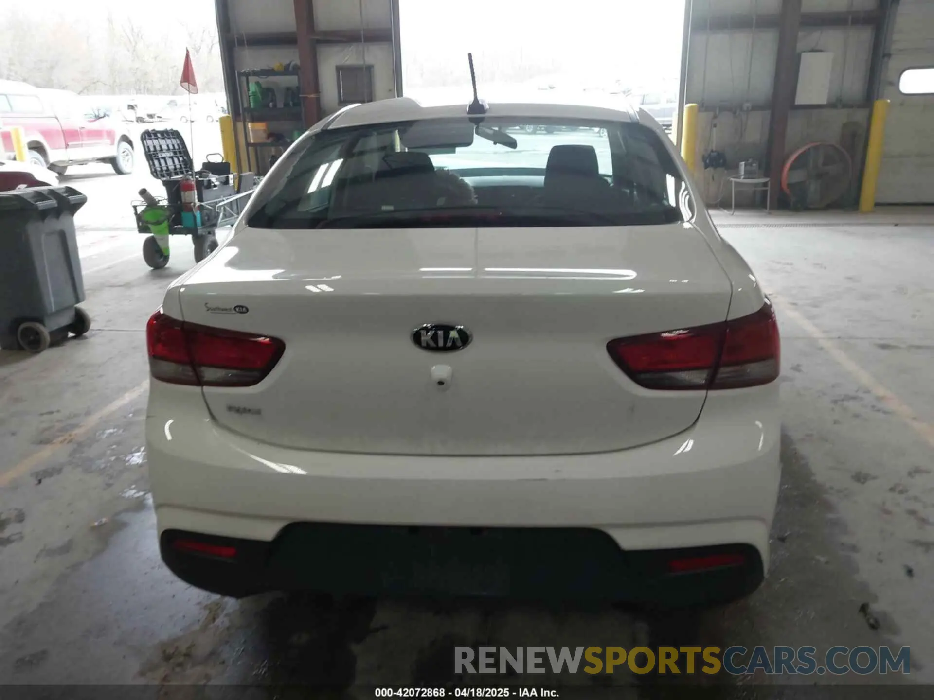 16 Photograph of a damaged car 3KPA24AD9LE343408 KIA RIO 2020
