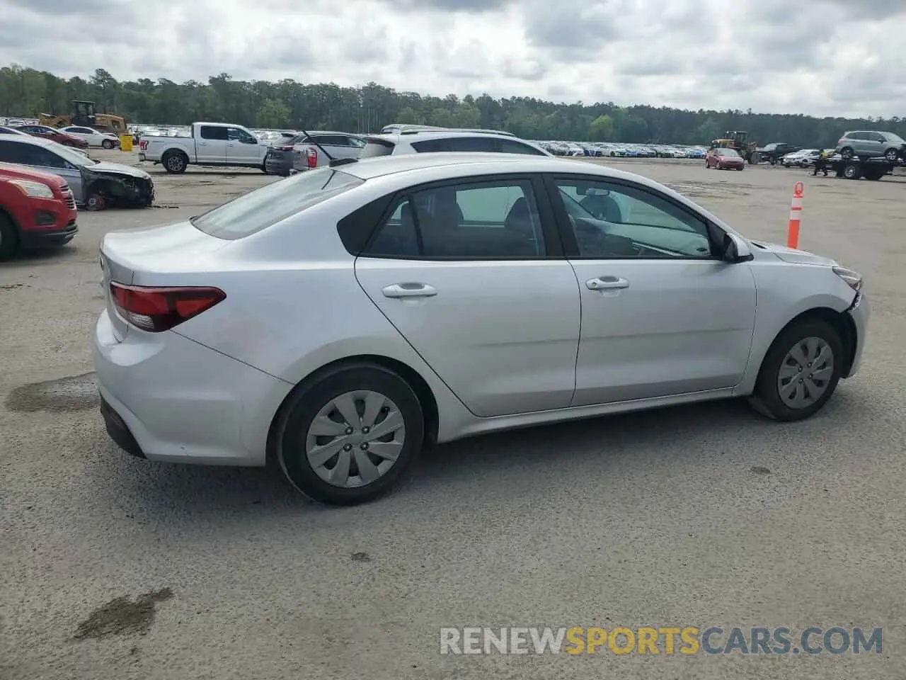 3 Photograph of a damaged car 3KPA24AD9LE353386 KIA RIO 2020