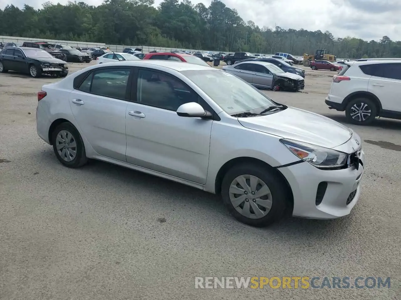 4 Photograph of a damaged car 3KPA24AD9LE353386 KIA RIO 2020