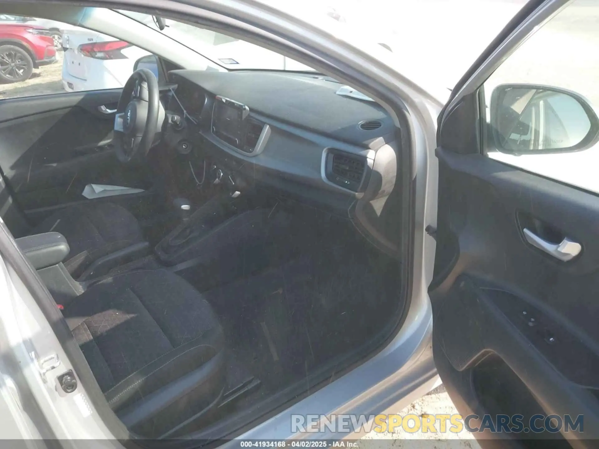 5 Photograph of a damaged car 3KPA24AD9LE358605 KIA RIO 2020