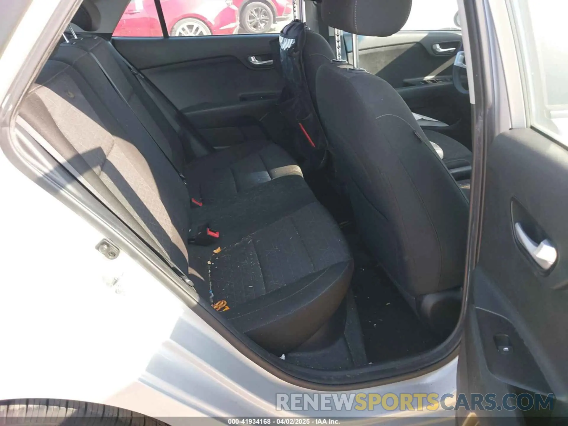 8 Photograph of a damaged car 3KPA24AD9LE358605 KIA RIO 2020