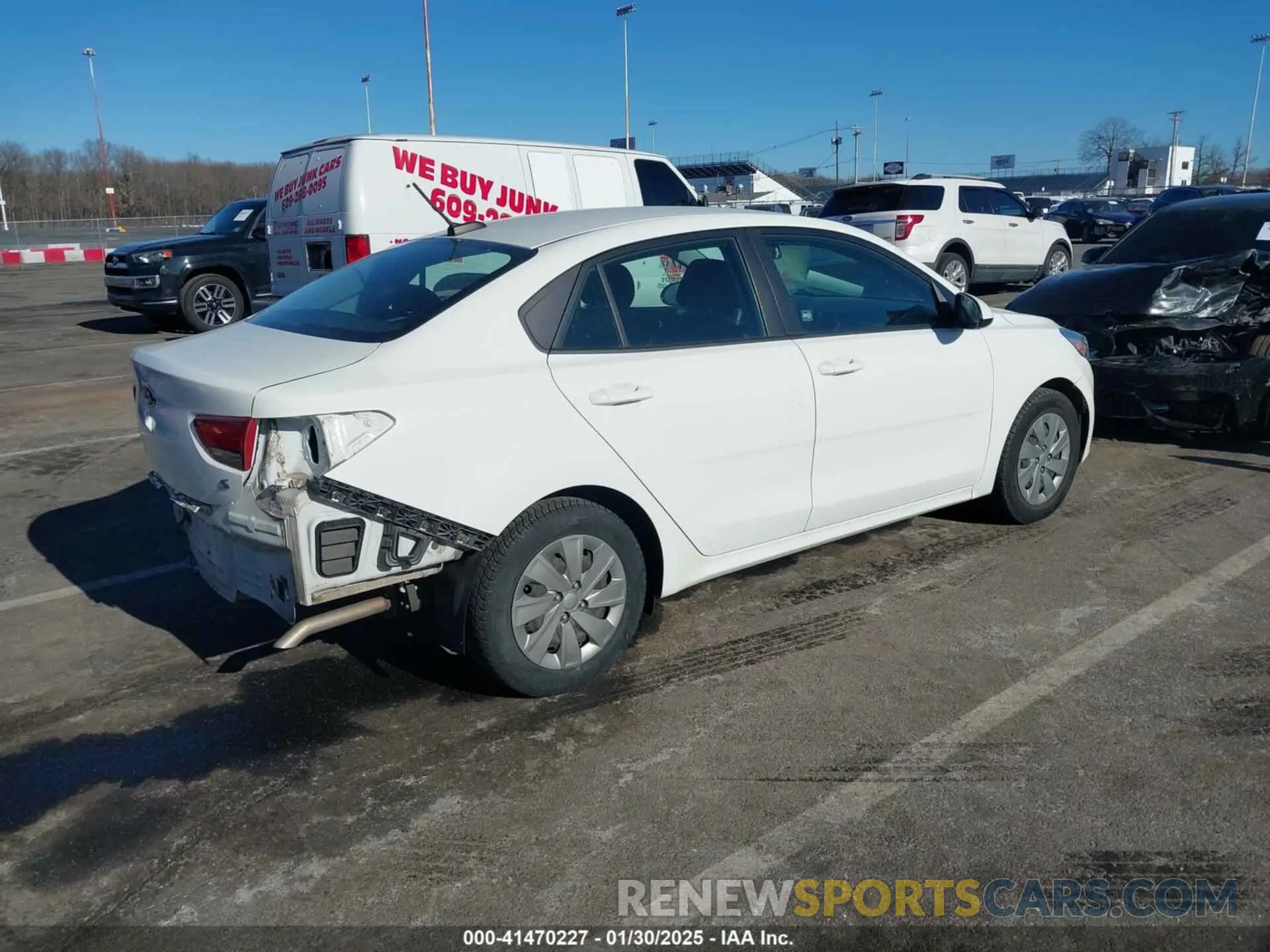 4 Photograph of a damaged car 3KPA24ADXLE288287 KIA RIO 2020